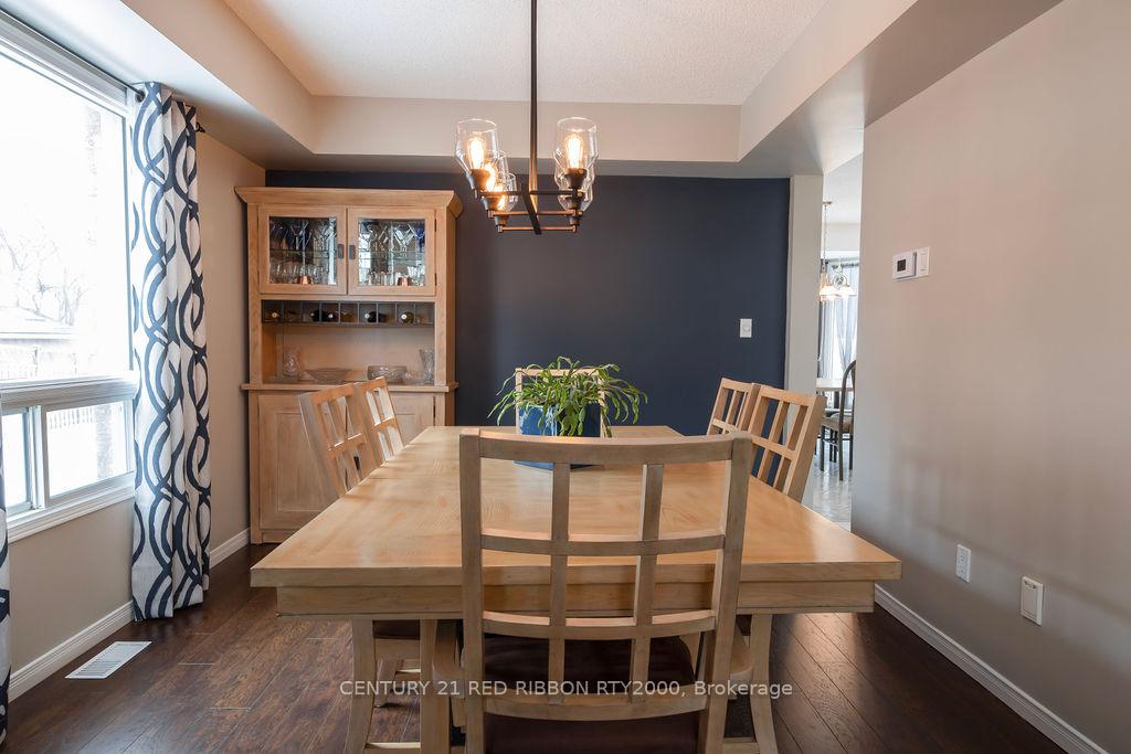Photo 7 of 229 Marla Court, Strathroy-Caradoc, NE — HOMEH