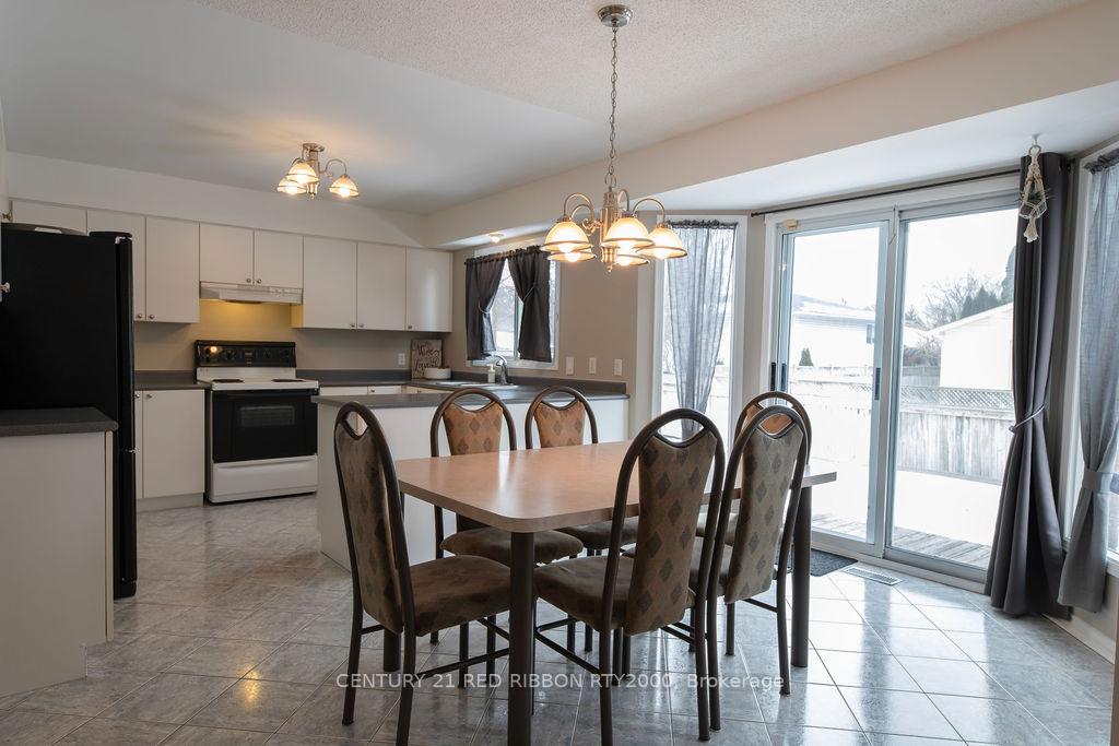 Photo 8 of 229 Marla Court, Strathroy-Caradoc, NE — HOMEH