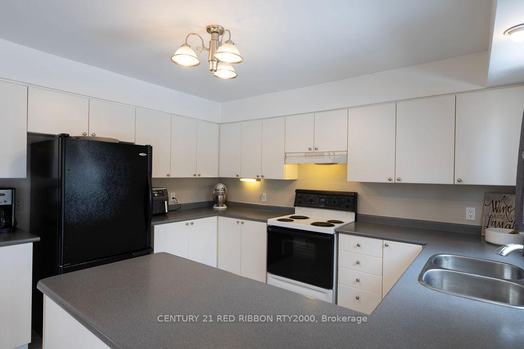 Photo 9 of 229 Marla Court, Strathroy-Caradoc, NE — HOMEH