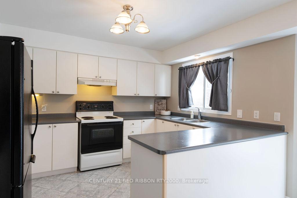 Photo 10 of 229 Marla Court, Strathroy-Caradoc, NE — HOMEH