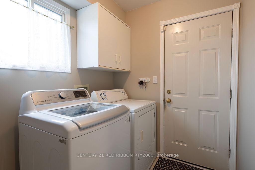 Photo 14 of 229 Marla Court, Strathroy-Caradoc, NE — HOMEH