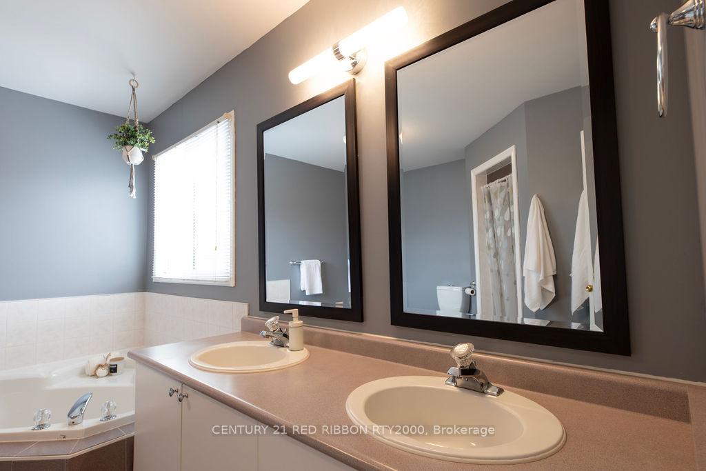 Photo 23 of 229 Marla Court, Strathroy-Caradoc, NE — HOMEH