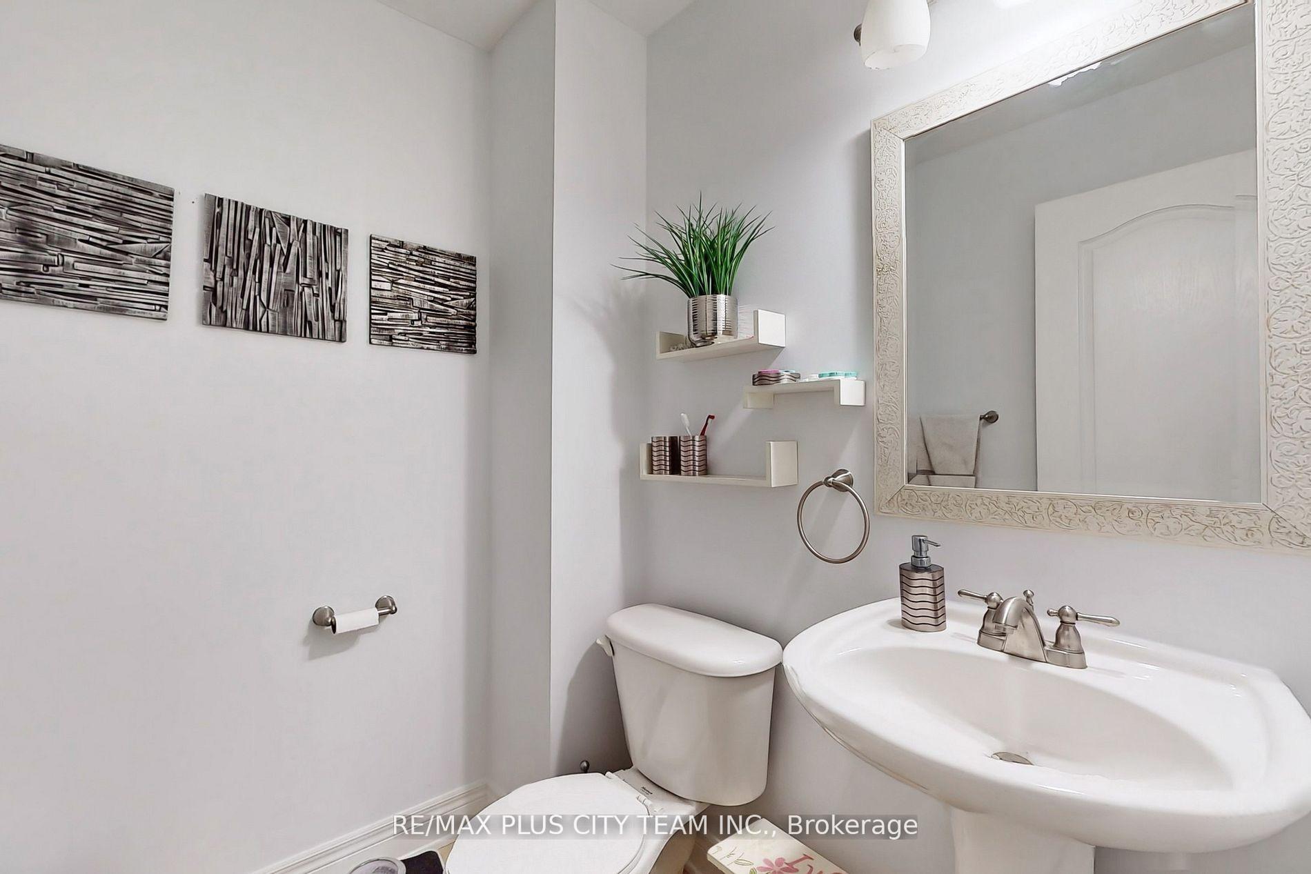 Photo 11 of 112 Sarah Ashbridge Avenue, Toronto, The Beaches — HOMEH