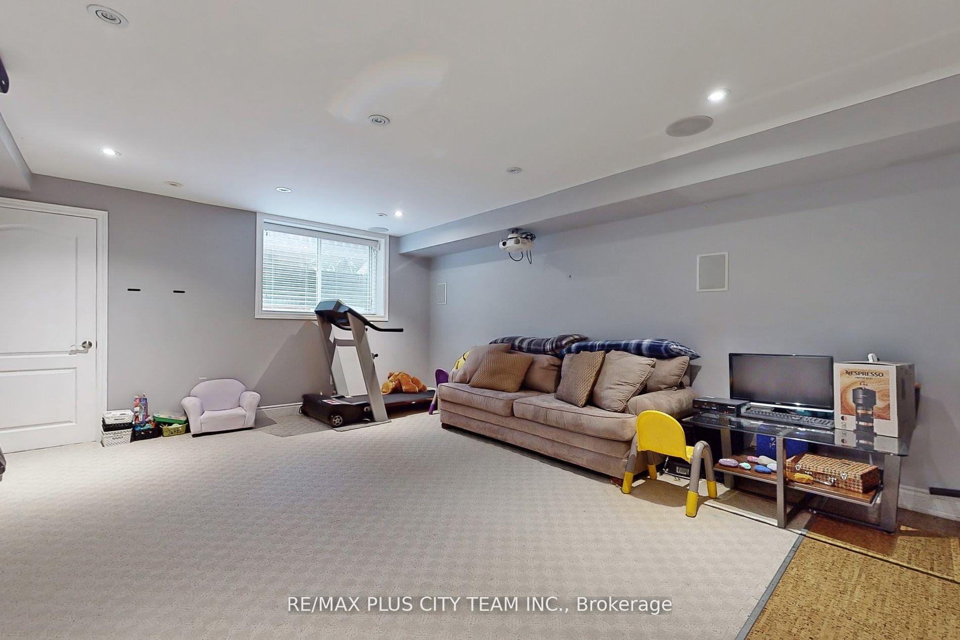 Photo 23 of 112 Sarah Ashbridge Avenue, Toronto, The Beaches — HOMEH