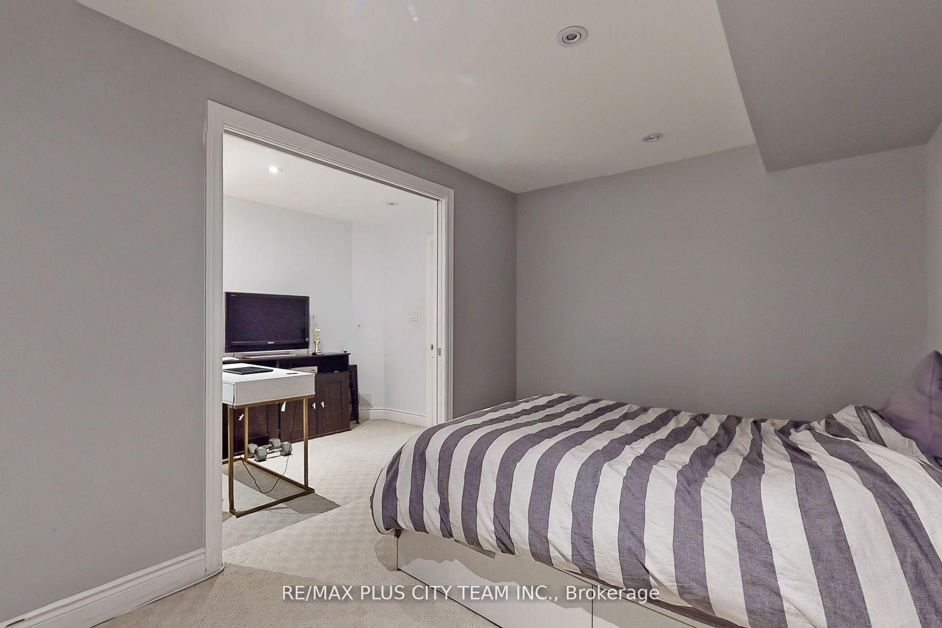 Photo 26 of 112 Sarah Ashbridge Avenue, Toronto, The Beaches — HOMEH