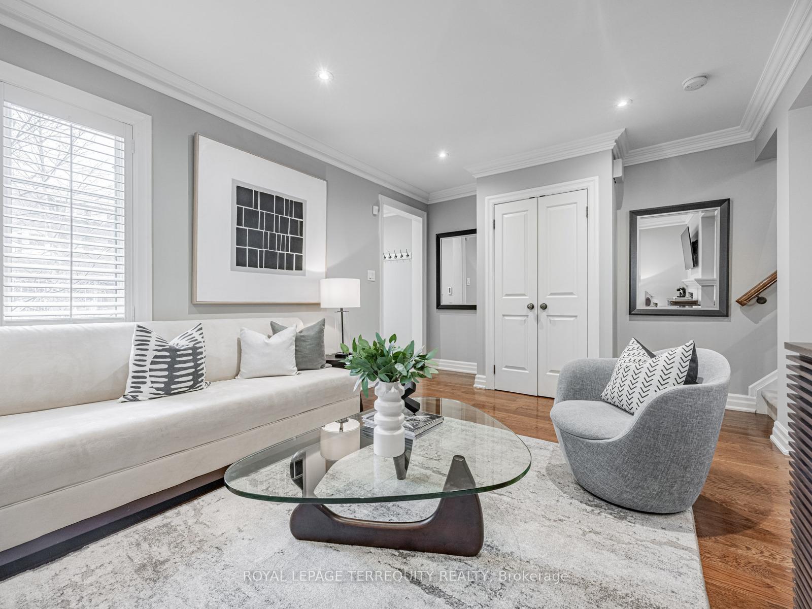 Photo 5 of 32 Hendrick Avenue, Toronto, Wychwood — HOMEH