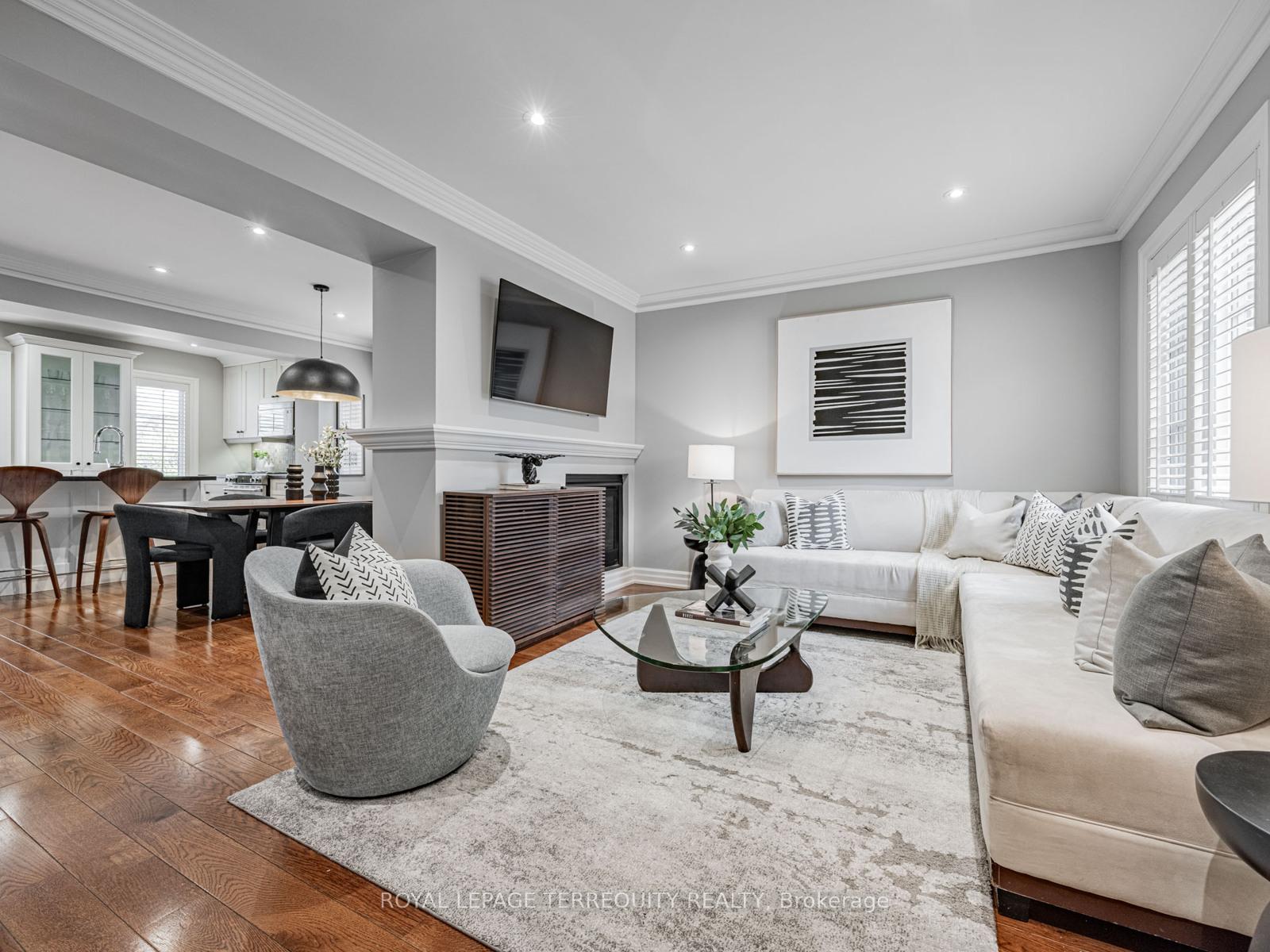 Photo 6 of 32 Hendrick Avenue, Toronto, Wychwood — HOMEH