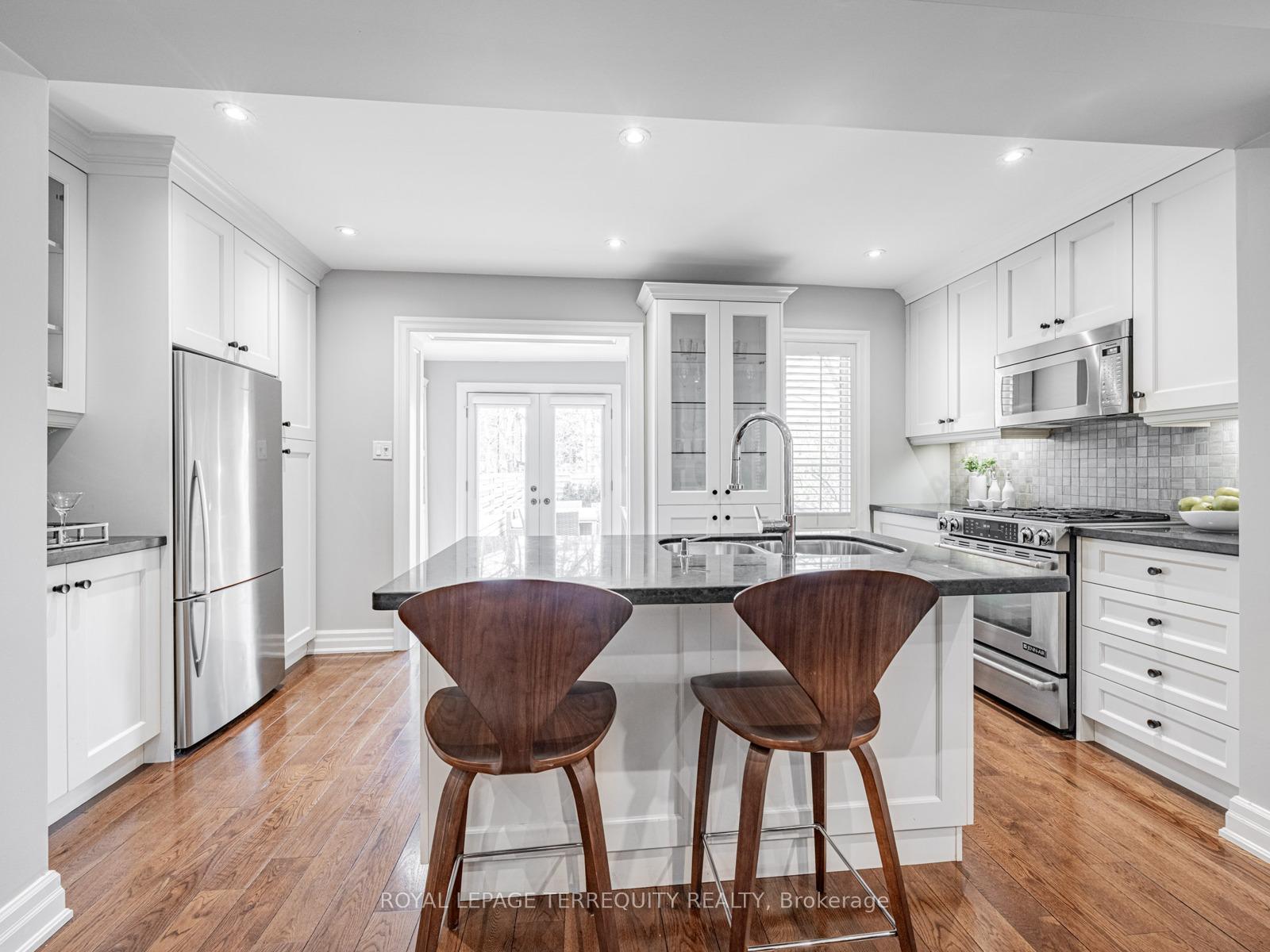 Photo 12 of 32 Hendrick Avenue, Toronto, Wychwood — HOMEH