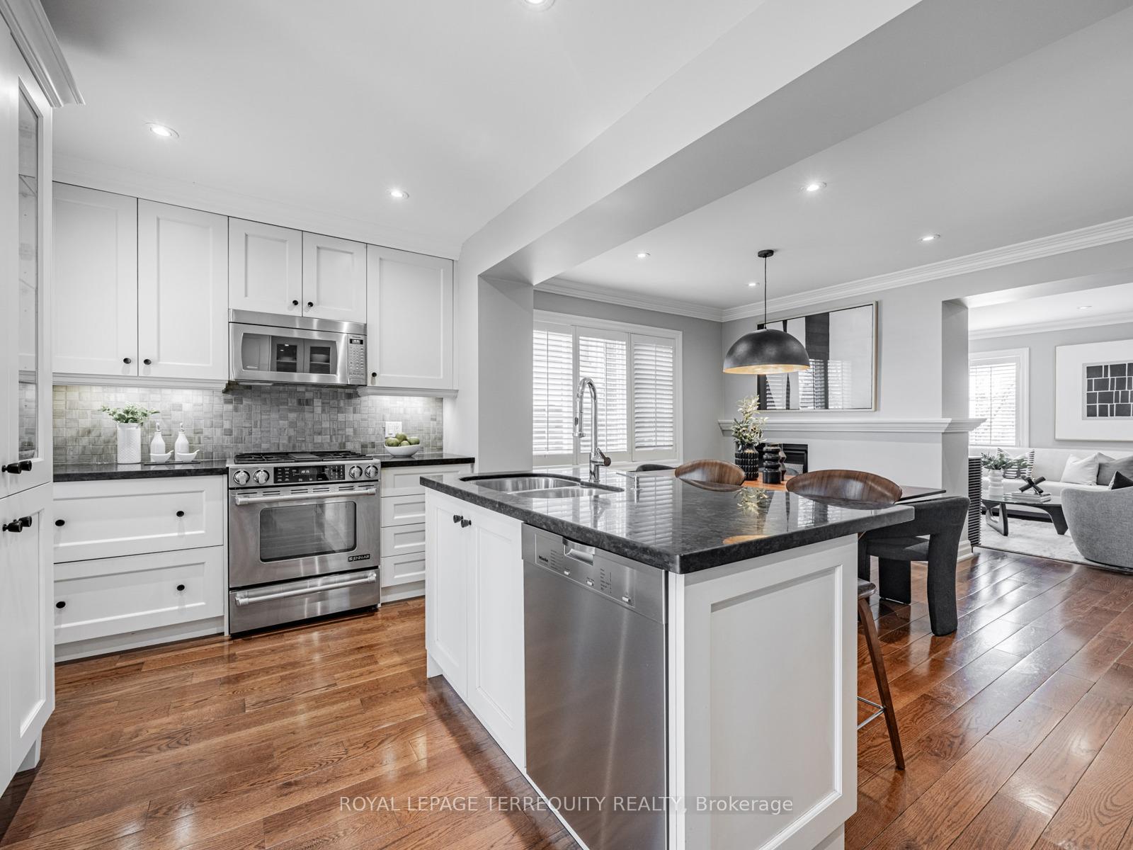 Photo 13 of 32 Hendrick Avenue, Toronto, Wychwood — HOMEH