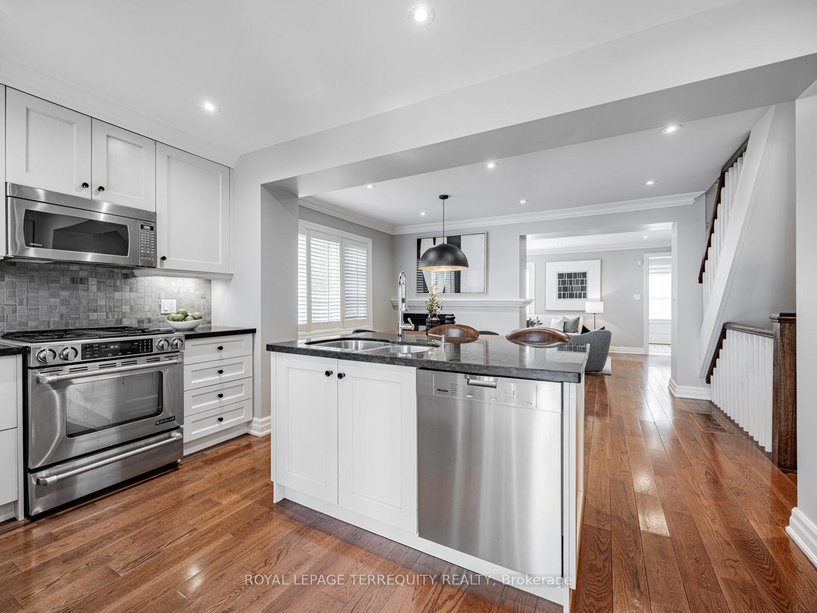 Photo 14 of 32 Hendrick Avenue, Toronto, Wychwood — HOMEH
