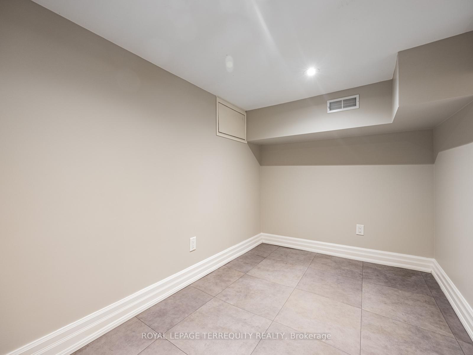 Photo 24 of 32 Hendrick Avenue, Toronto, Wychwood — HOMEH