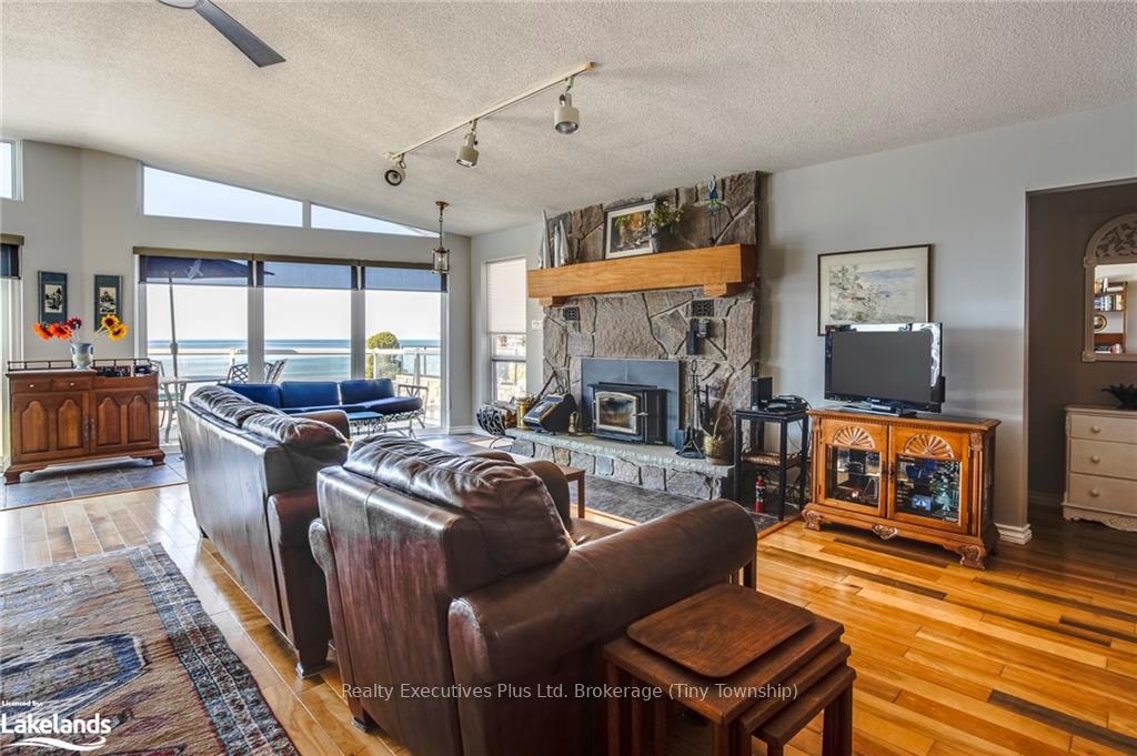 Photo 16 of 874 Tiny Beaches Road S, Tiny, Rural Tiny — HOMEH