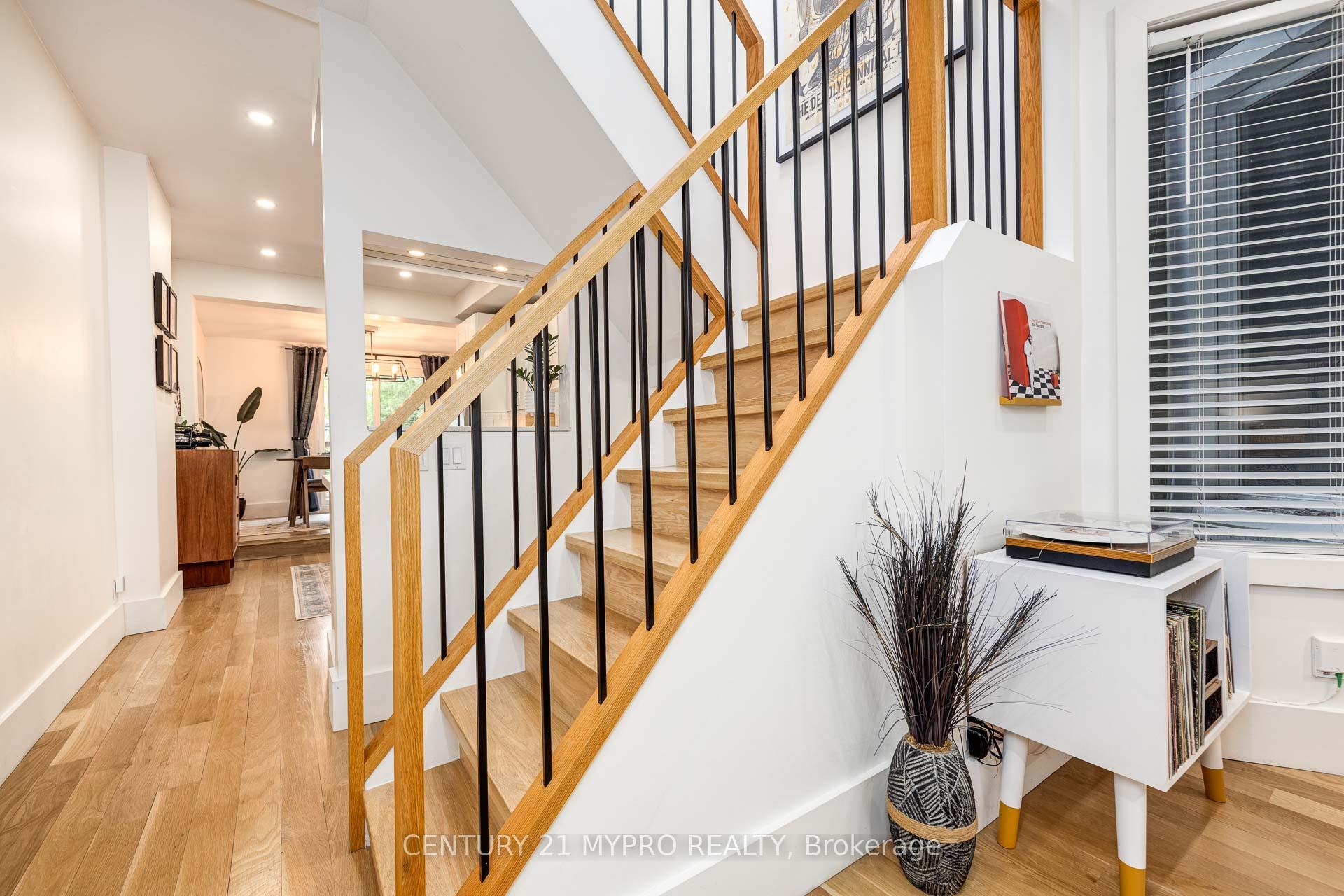 Photo 10 of 292 Highfield Road, Toronto, Greenwood-Coxwell — HOMEH