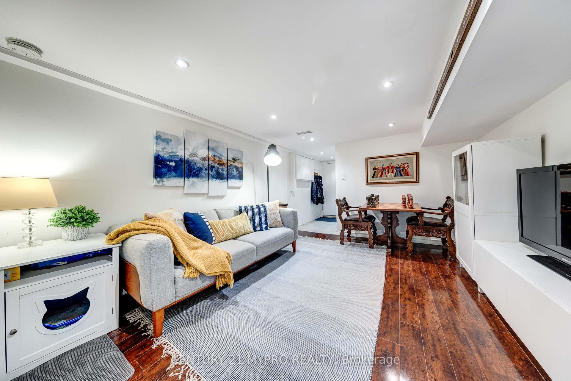 Photo 31 of 292 Highfield Road, Toronto, Greenwood-Coxwell — HOMEH