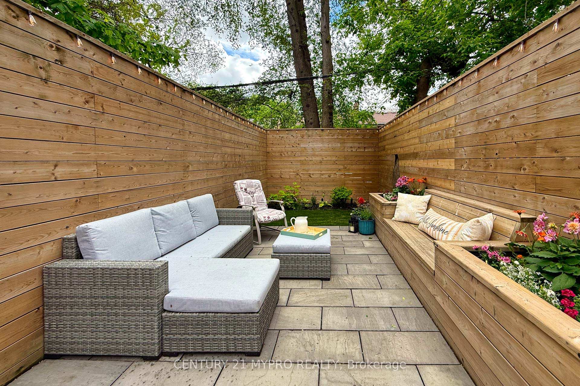 Photo 42 of 292 Highfield Road, Toronto, Greenwood-Coxwell — HOMEH