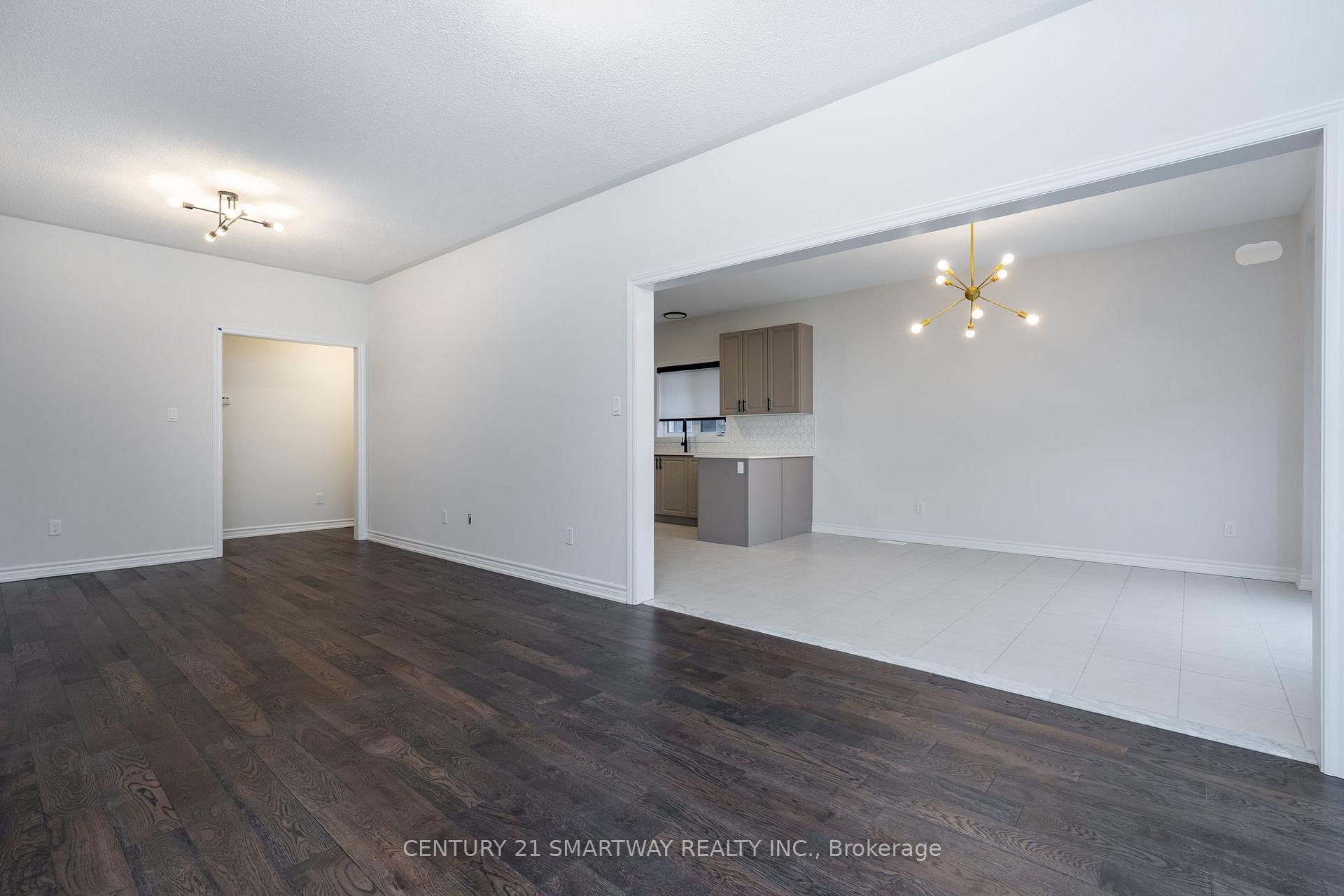 Photo 18 of 12 Huntsworth Avenue, Thorold, Thorold Downtown — HOMEH