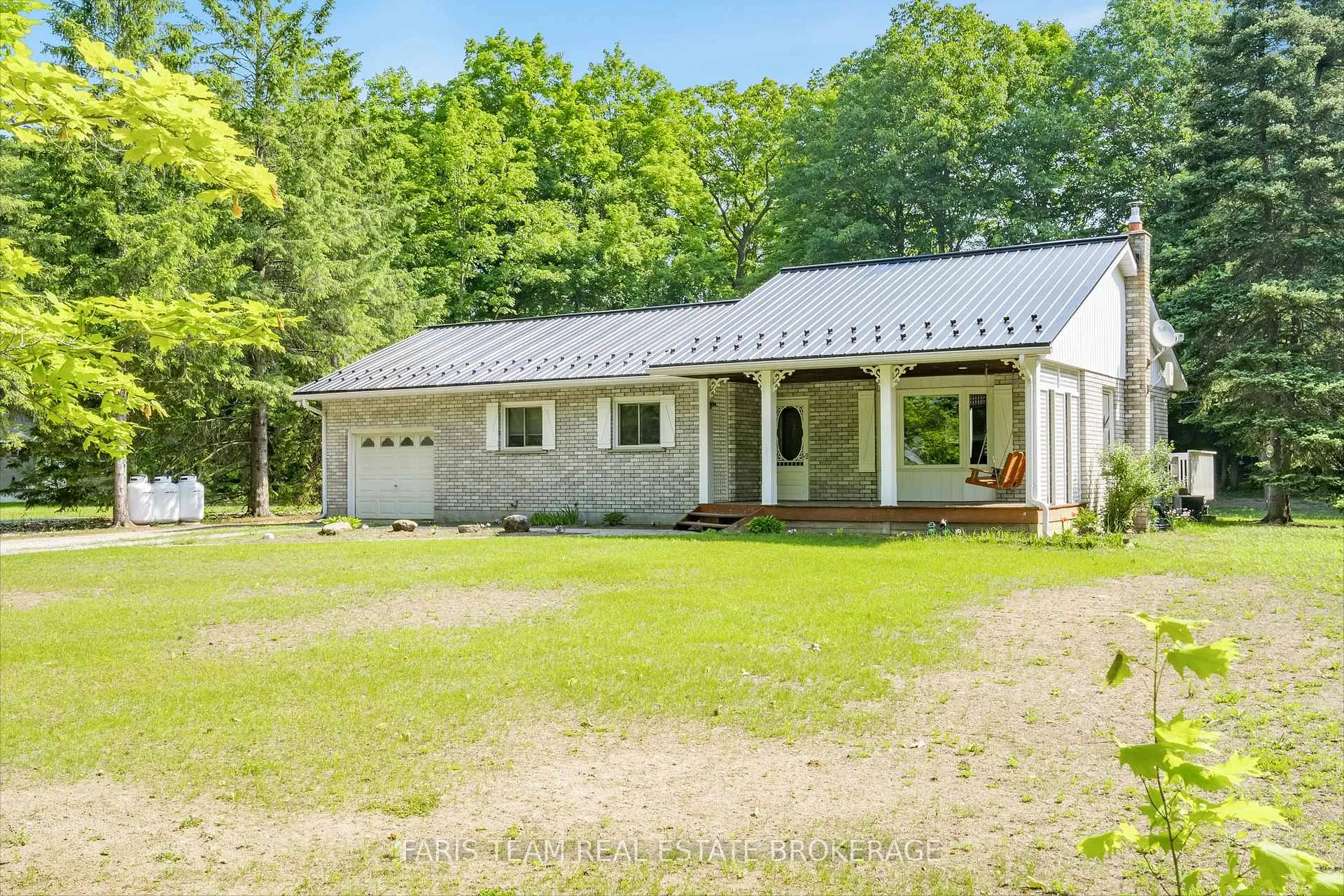 Photo 3 of 1941 Vespra Valley Road, Springwater, Rural Springwater — HOMEH