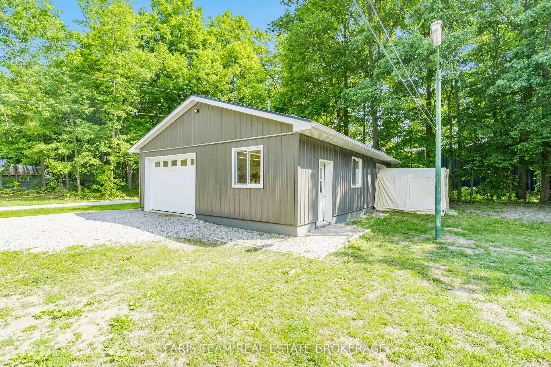 Photo 4 of 1941 Vespra Valley Road, Springwater, Rural Springwater — HOMEH