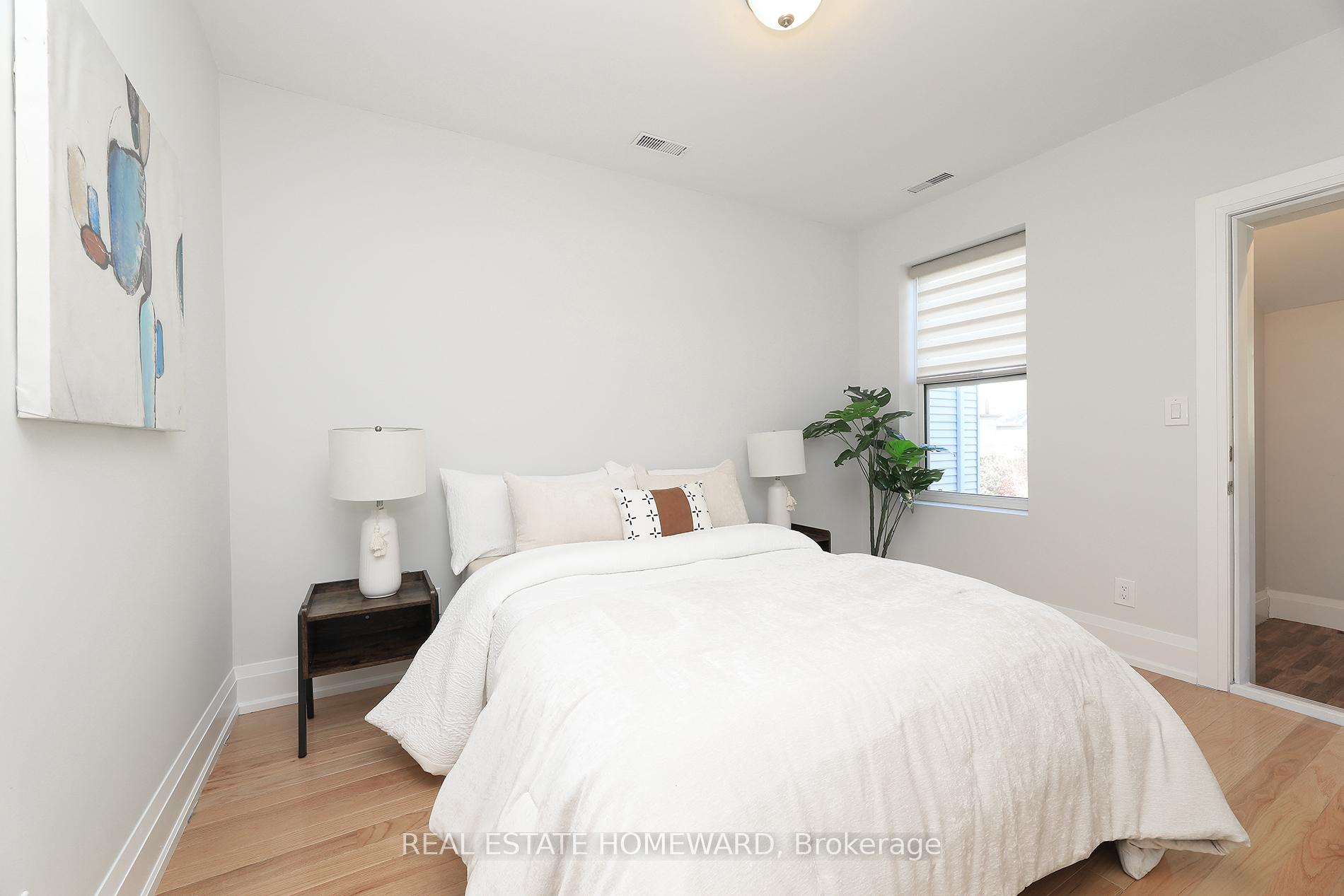 Photo 17 of 38 & 40 Cedarvale Avenue, Toronto, East End-Danforth — HOMEH