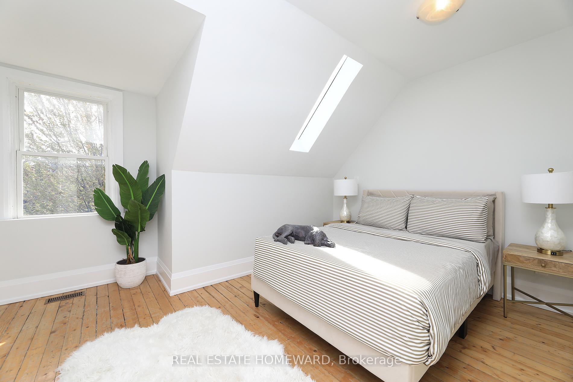 Photo 19 of 38 & 40 Cedarvale Avenue, Toronto, East End-Danforth — HOMEH