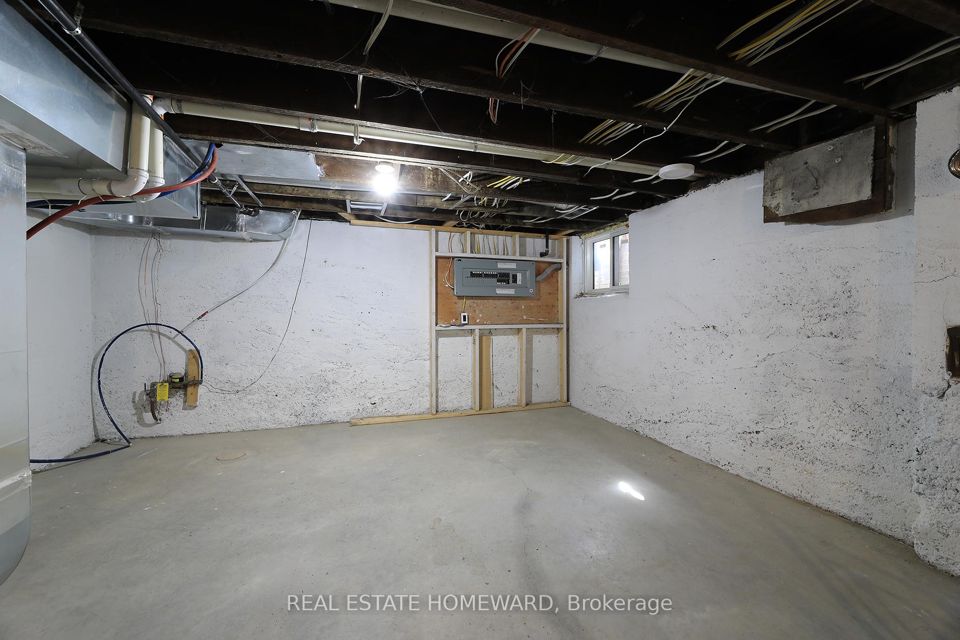 Photo 23 of 38 & 40 Cedarvale Avenue, Toronto, East End-Danforth — HOMEH