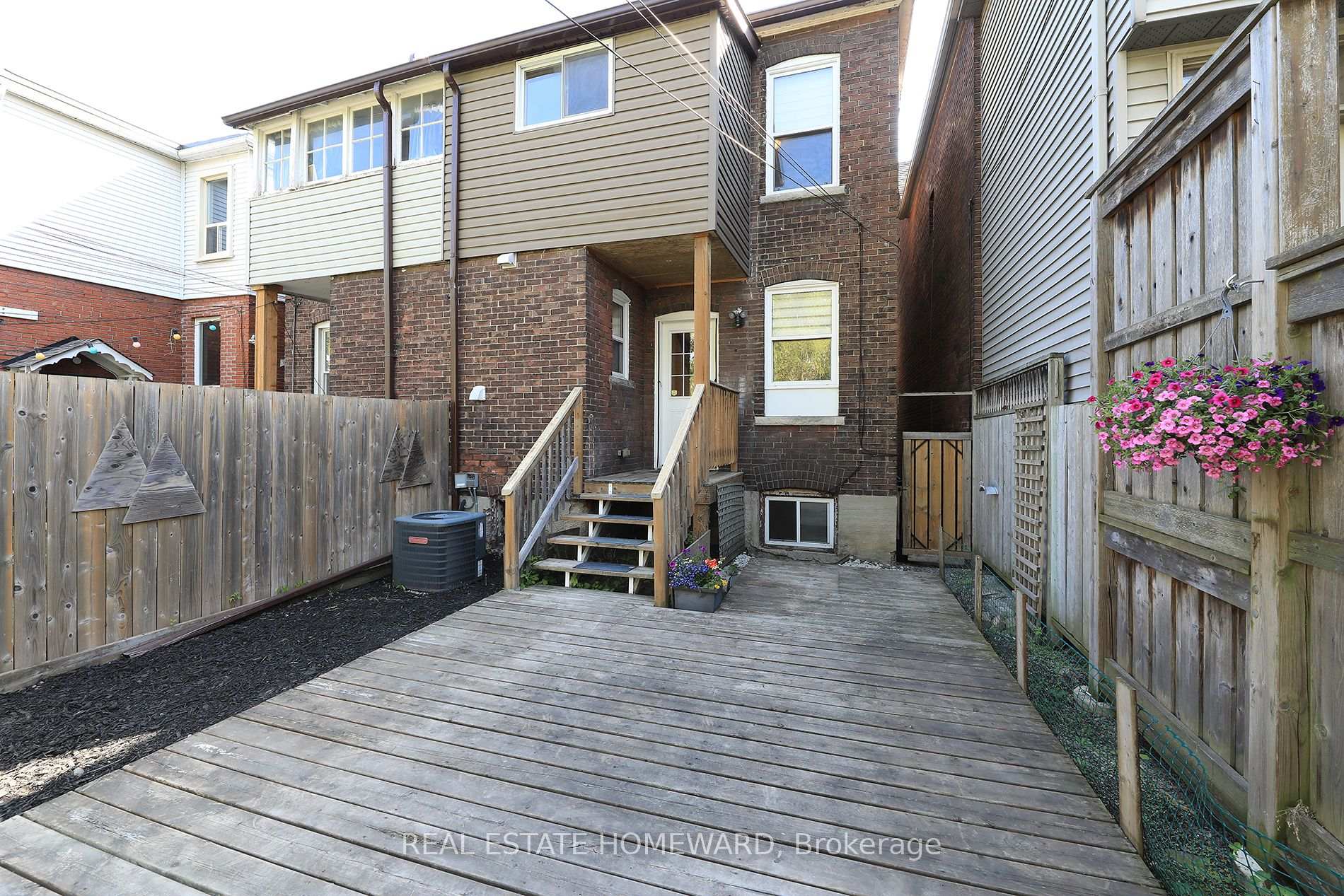 Photo 25 of 38 & 40 Cedarvale Avenue, Toronto, East End-Danforth — HOMEH