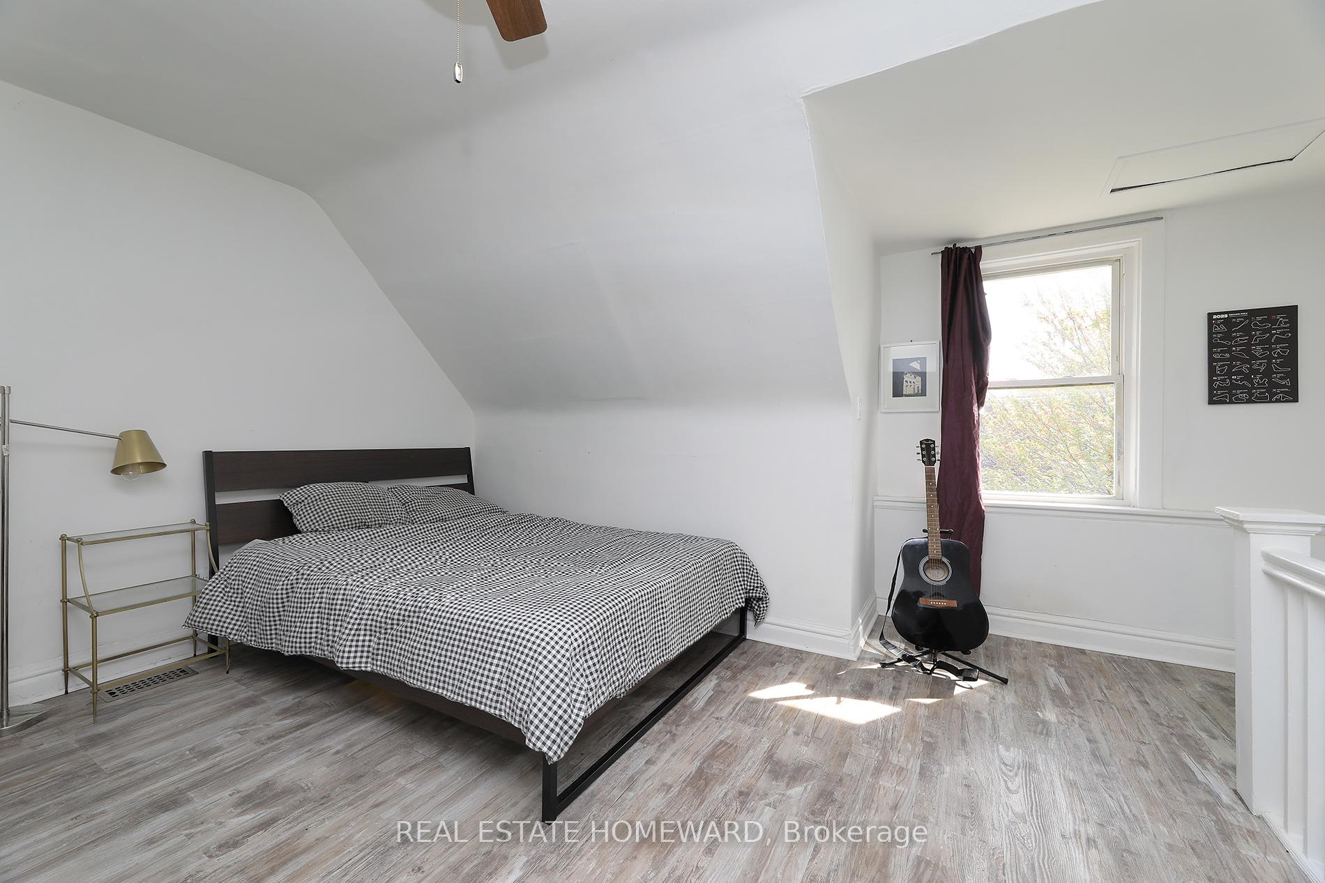 Photo 28 of 38 & 40 Cedarvale Avenue, Toronto, East End-Danforth — HOMEH
