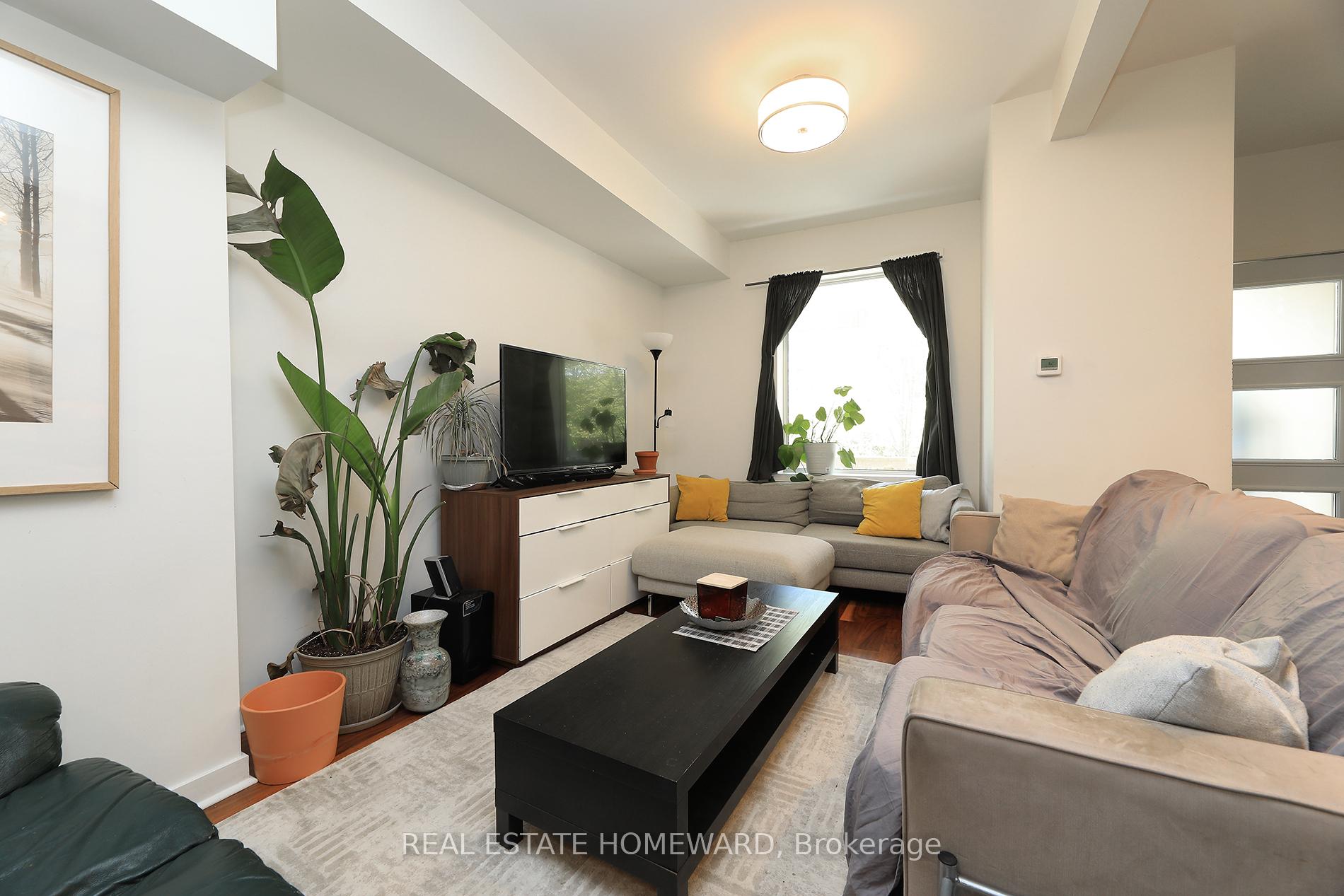 Photo 29 of 38 & 40 Cedarvale Avenue, Toronto, East End-Danforth — HOMEH