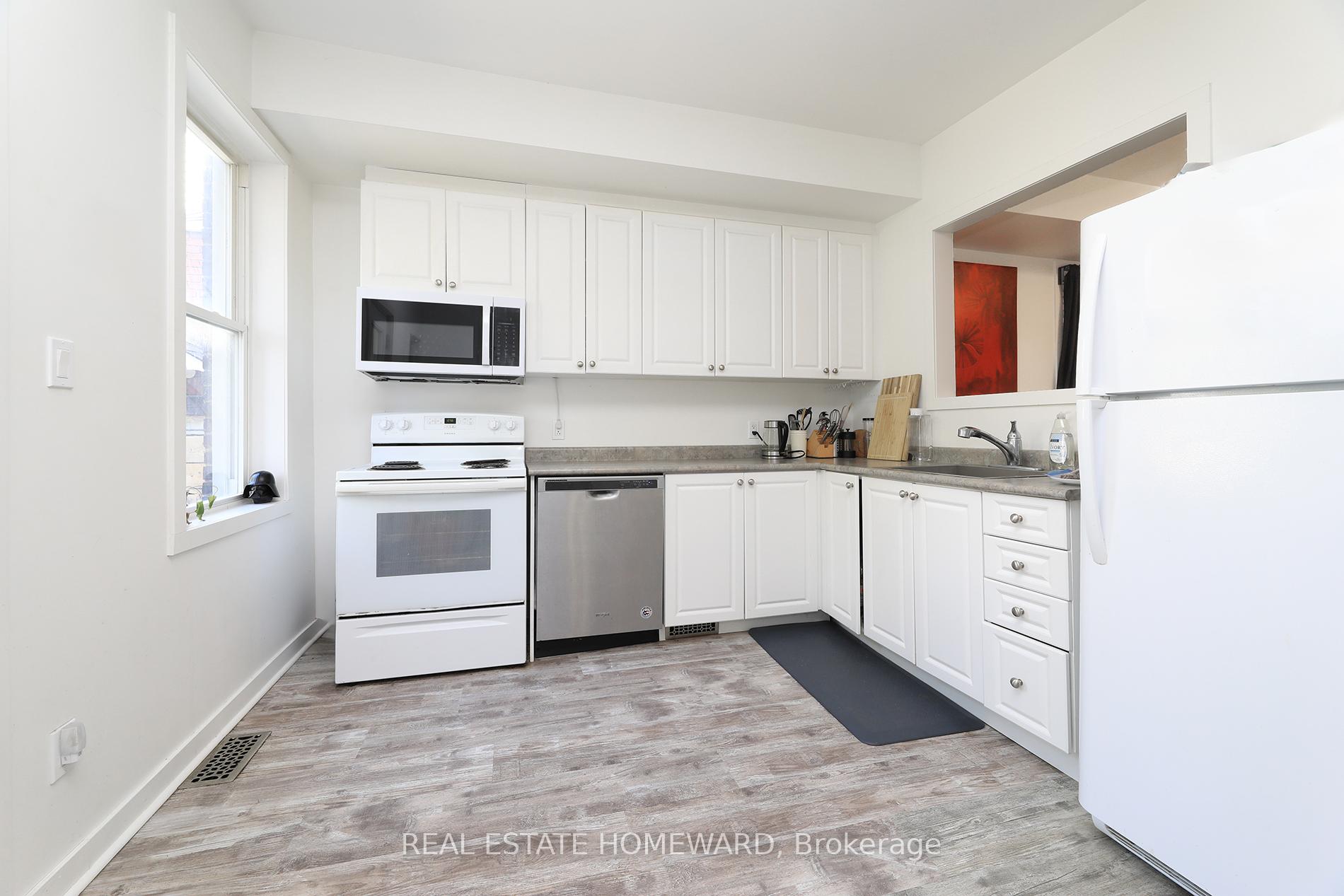 Photo 32 of 38 & 40 Cedarvale Avenue, Toronto, East End-Danforth — HOMEH