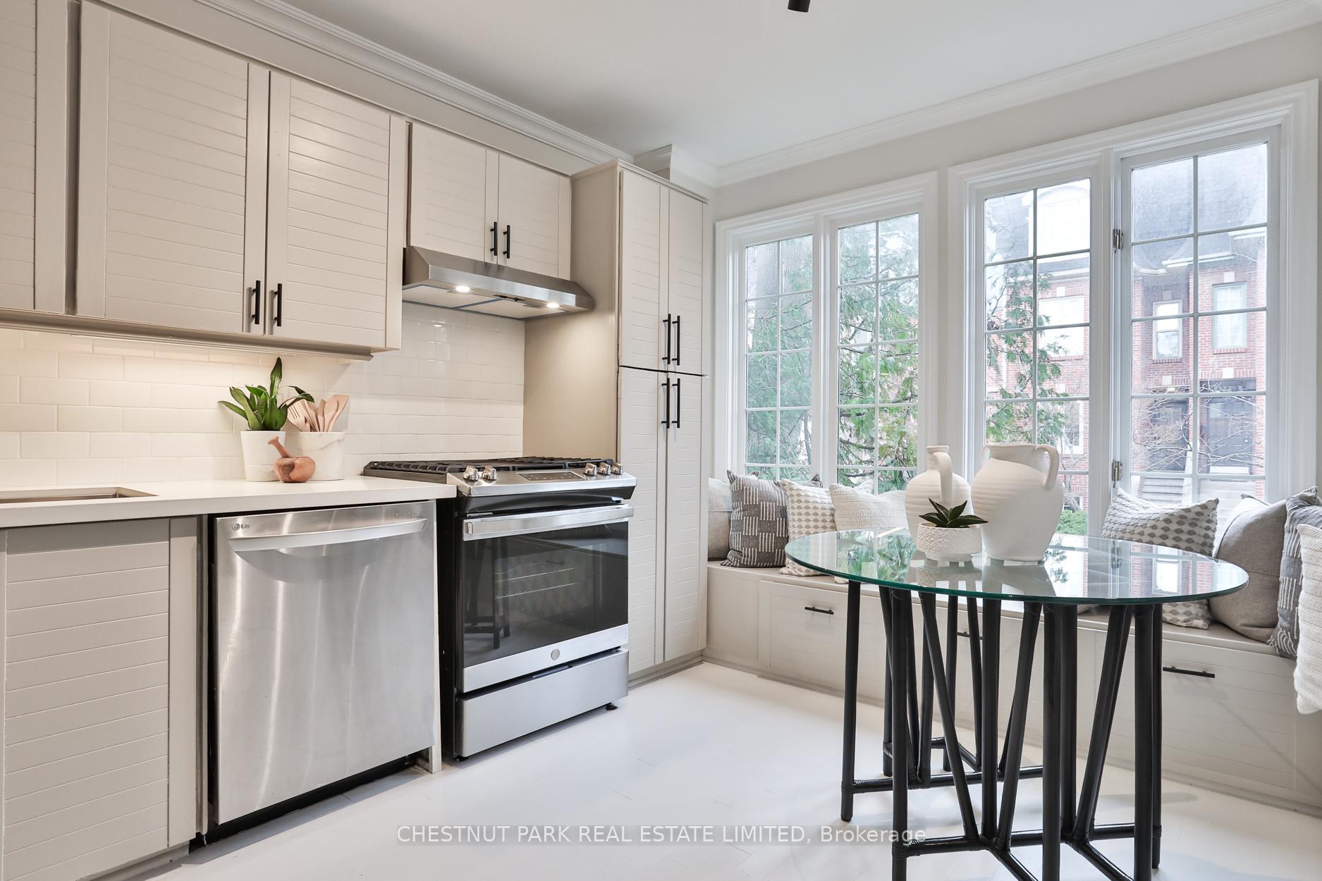 Photo 5 of 71 Alcorn Avenue, Toronto, Yonge-St. Clair — HOMEH