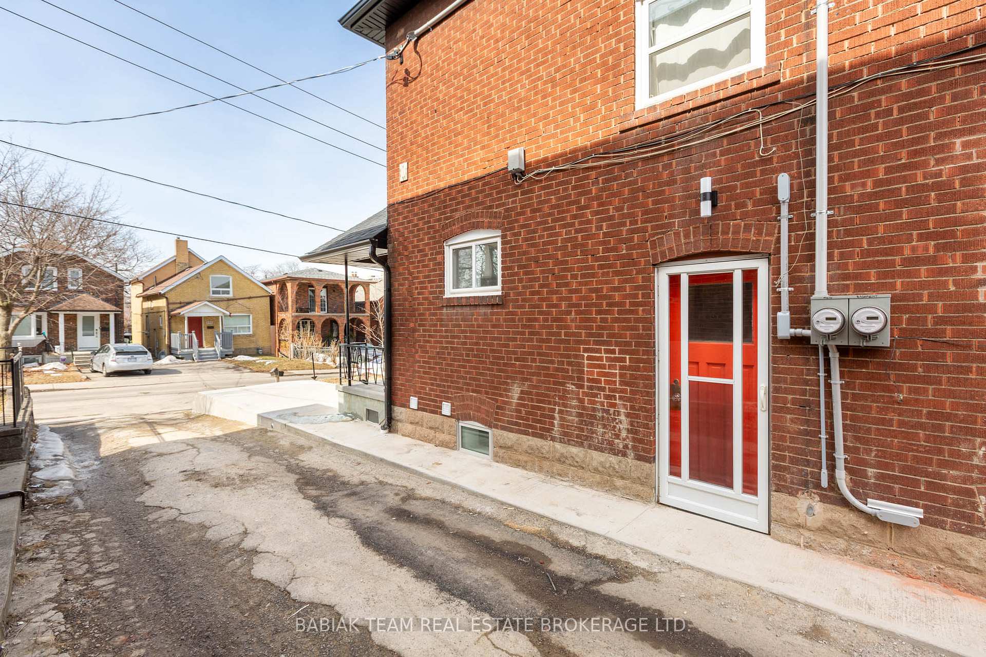 Photo 2 of Unit Lower, 545 Northcliffe Boulevard, Toronto, Oakwood Village — HOMEH