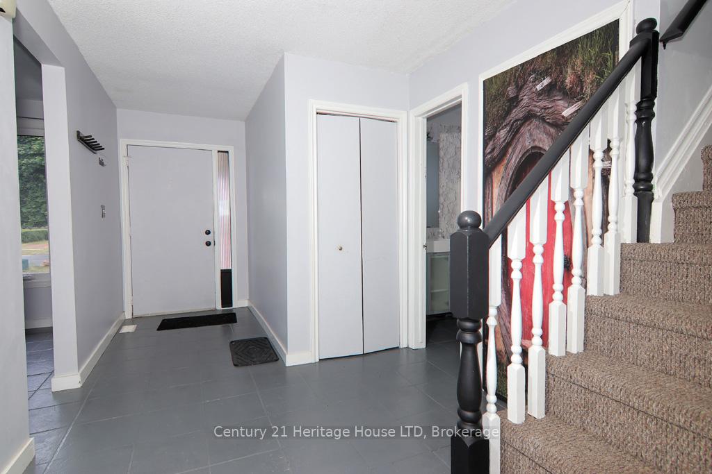 Photo 4 of 104 Tupper Drive, Thorold, Confederation Heights — HOMEH