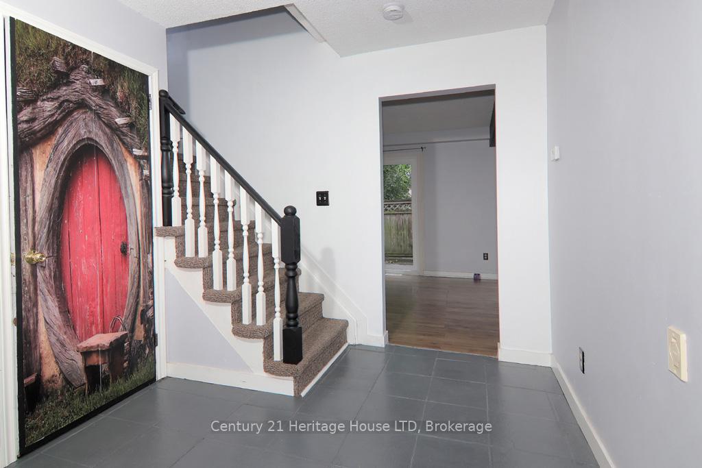Photo 5 of 104 Tupper Drive, Thorold, Confederation Heights — HOMEH