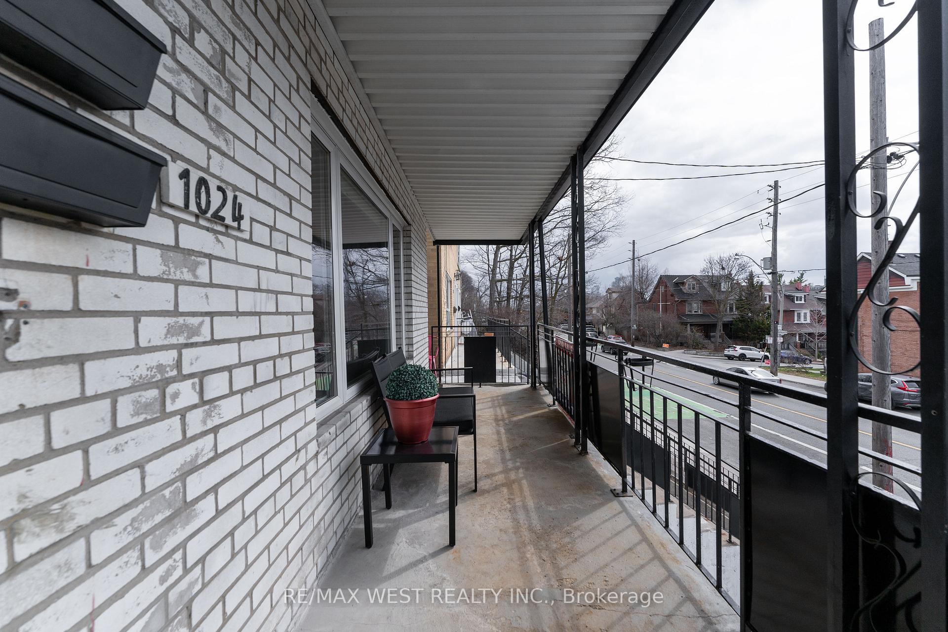 Photo 5 of 1024 Davenport Road, Toronto, Wychwood — HOMEH