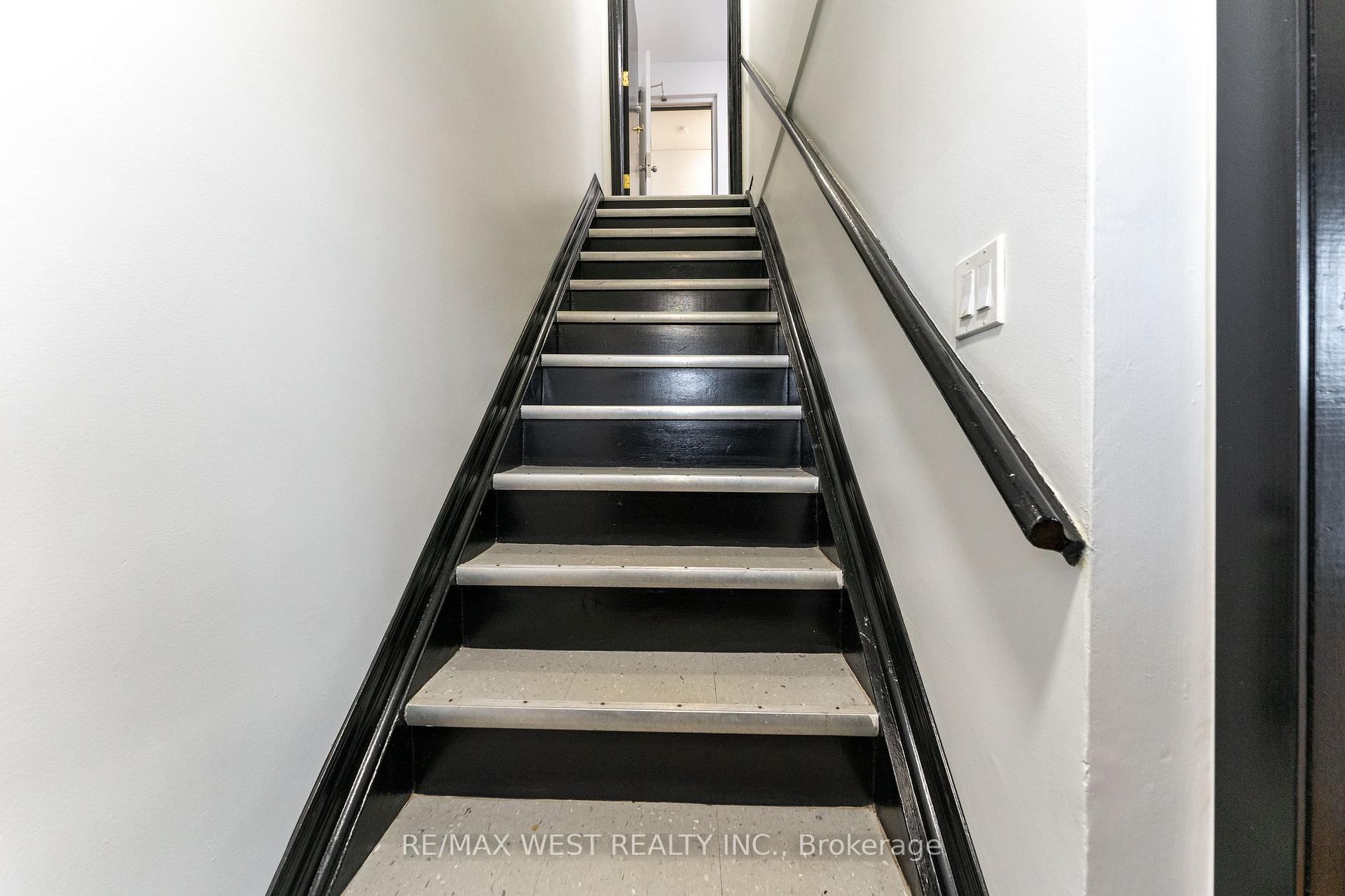 Photo 8 of 1024 Davenport Road, Toronto, Wychwood — HOMEH