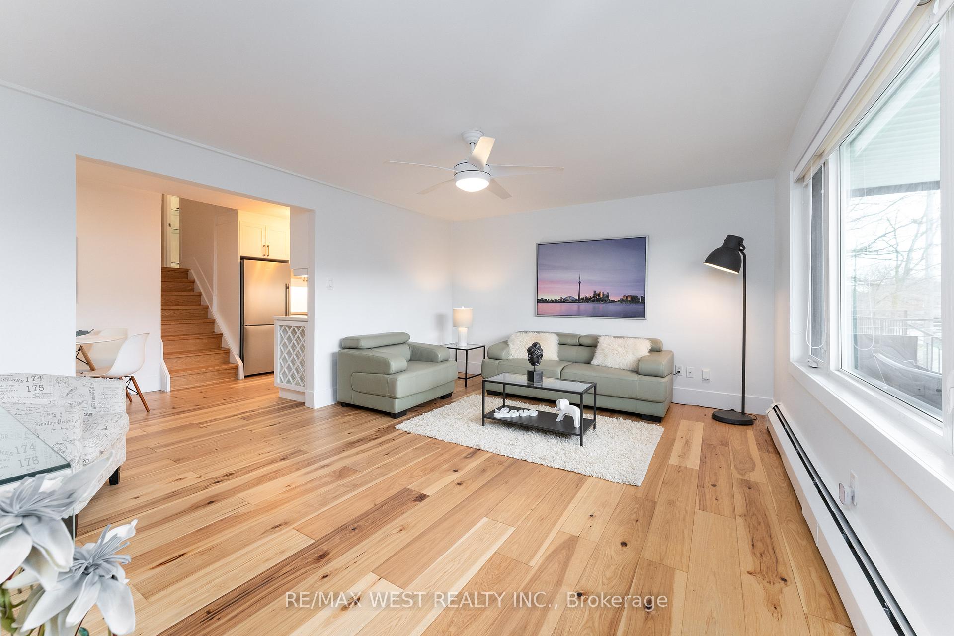 Photo 9 of 1024 Davenport Road, Toronto, Wychwood — HOMEH