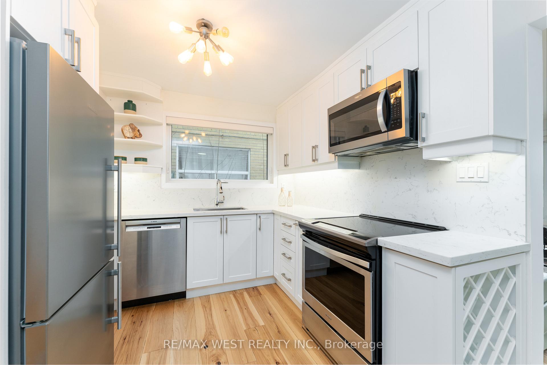 Photo 14 of 1024 Davenport Road, Toronto, Wychwood — HOMEH