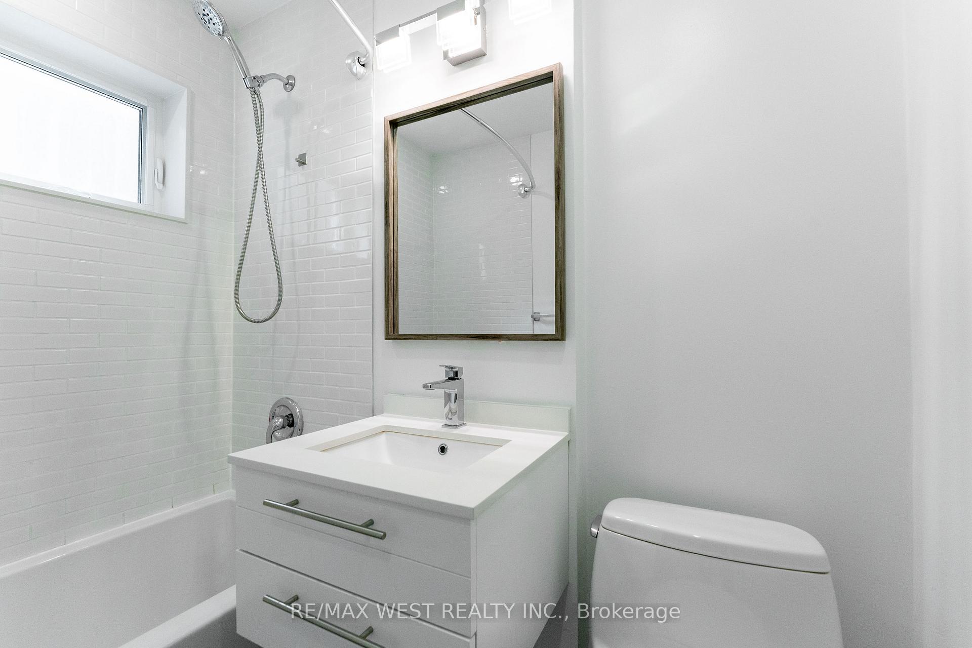 Photo 20 of 1024 Davenport Road, Toronto, Wychwood — HOMEH