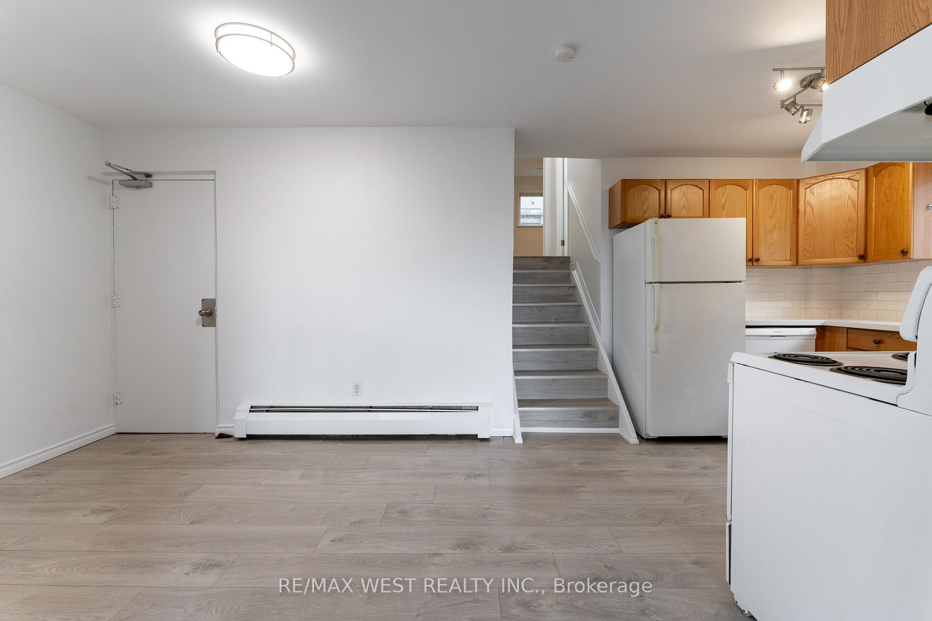Photo 30 of 1024 Davenport Road, Toronto, Wychwood — HOMEH