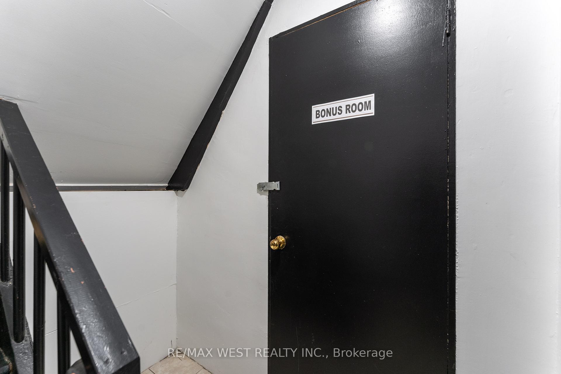 Photo 45 of 1024 Davenport Road, Toronto, Wychwood — HOMEH