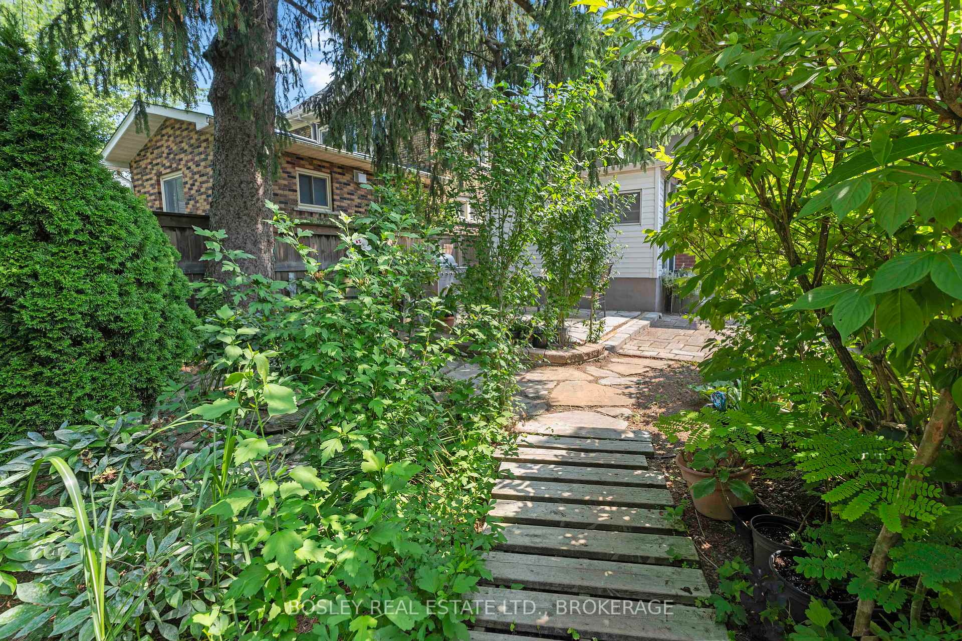 Photo 31 of 31 Welland Street S, Thorold, Thorold Downtown — HOMEH