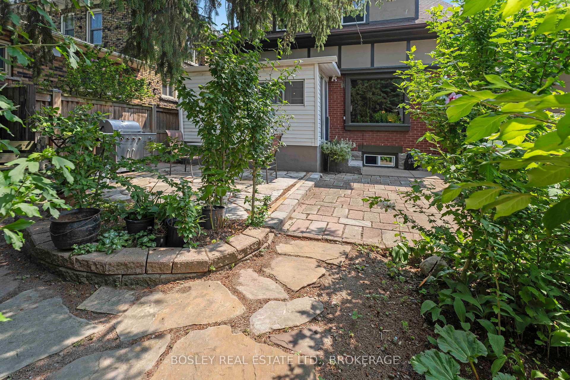 Photo 32 of 31 Welland Street S, Thorold, Thorold Downtown — HOMEH