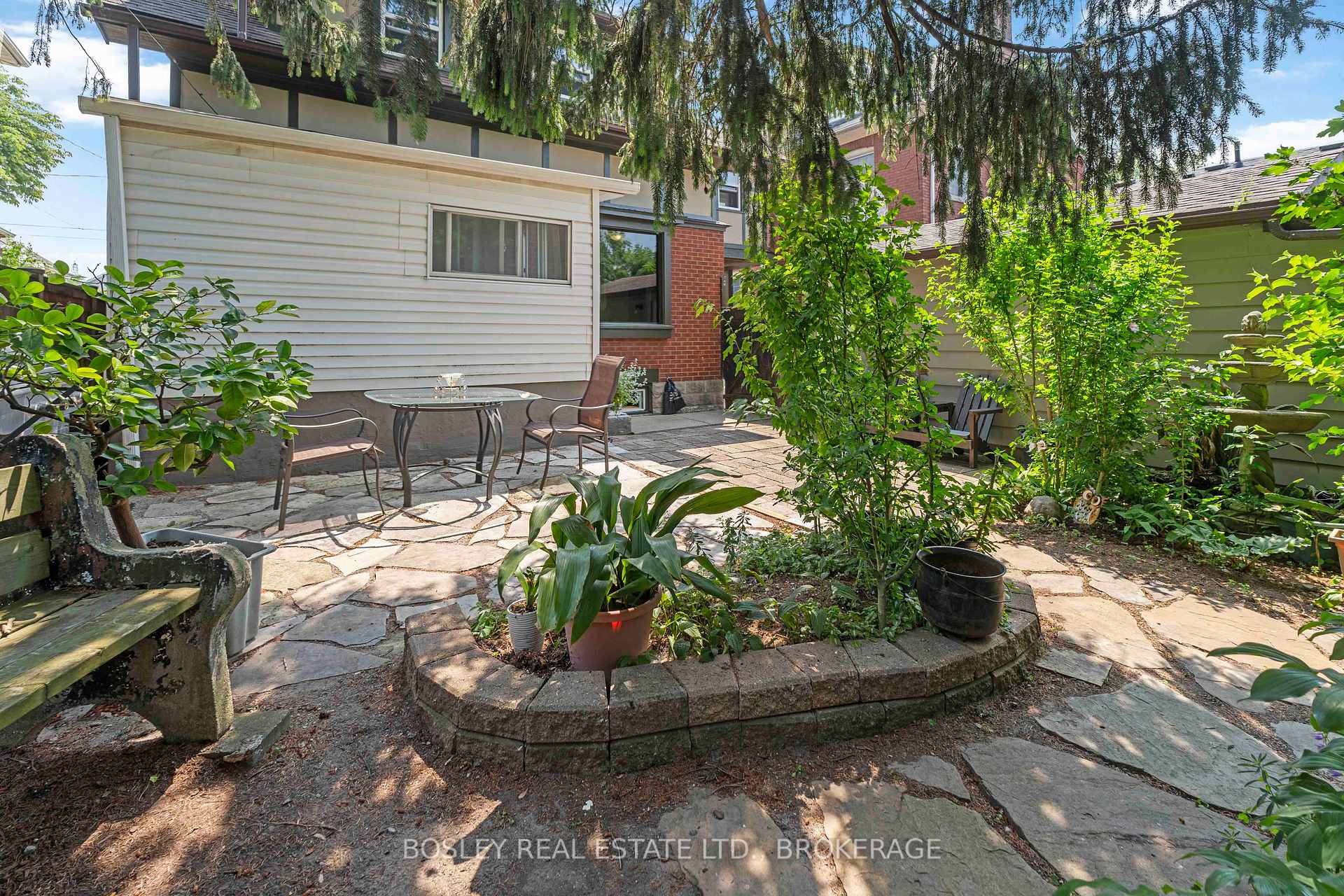 Photo 33 of 31 Welland Street S, Thorold, Thorold Downtown — HOMEH