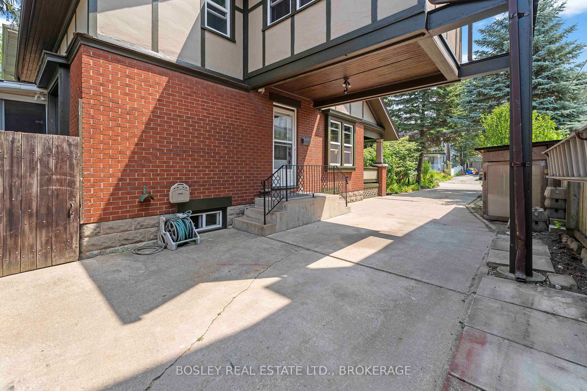 Photo 35 of 31 Welland Street S, Thorold, Thorold Downtown — HOMEH