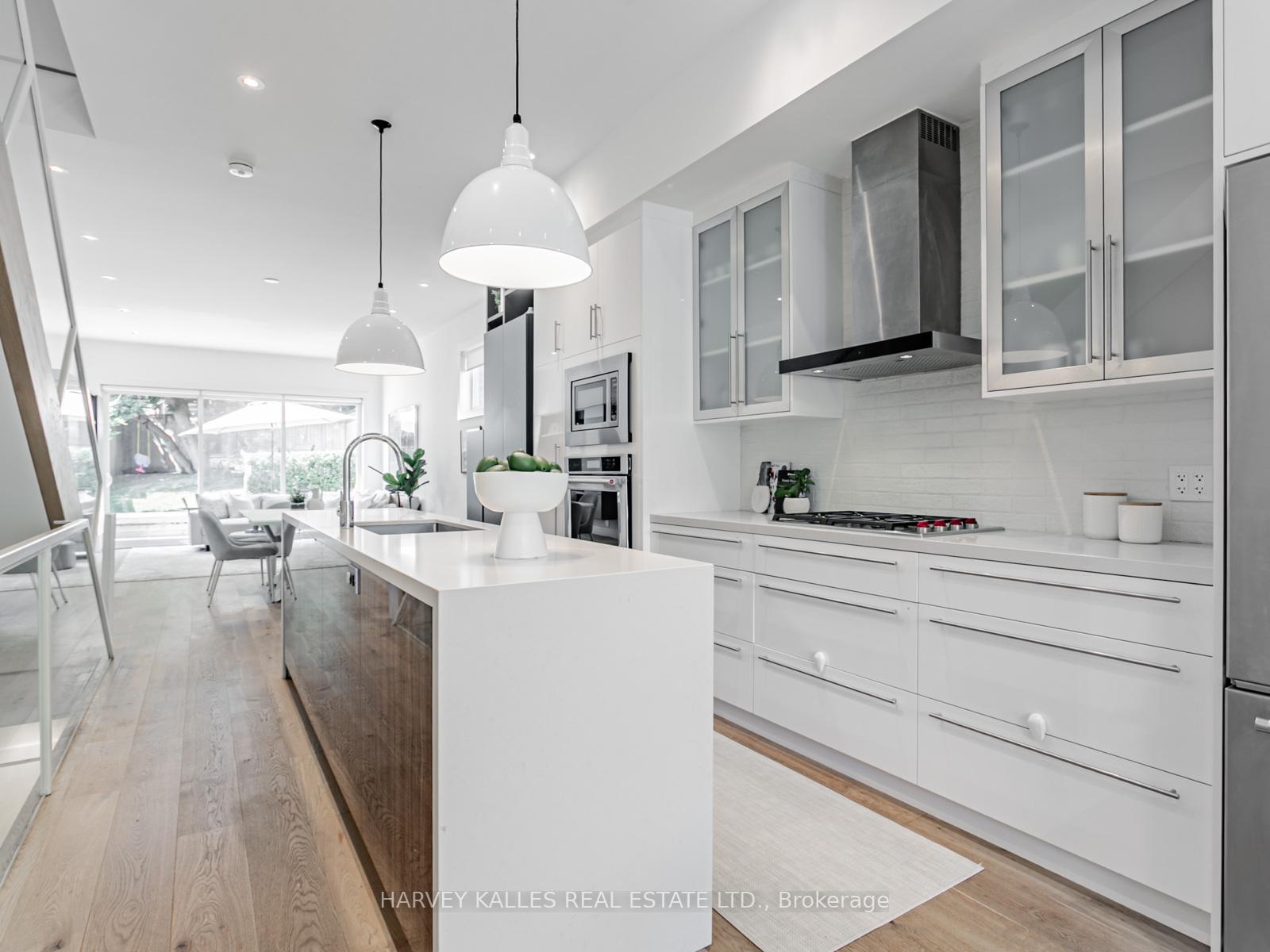 Photo 4 of 12 Coates Avenue, Toronto, Oakwood Village — HOMEH