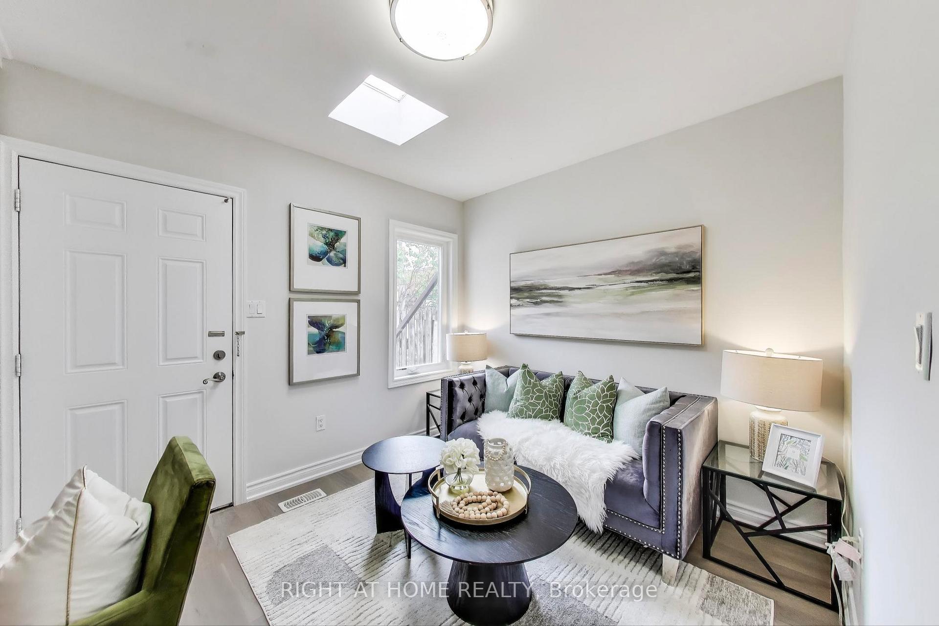 Photo 31 of 17 Weymouth Avenue, Toronto, Crescent Town — HOMEH