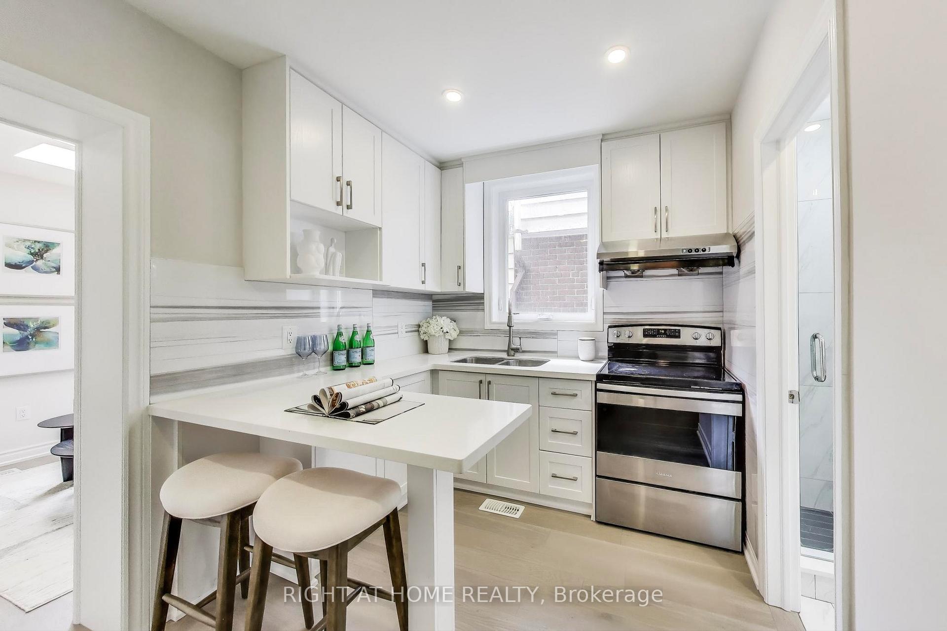 Photo 8 of 17 Weymouth Avenue, Toronto, Crescent Town — HOMEH