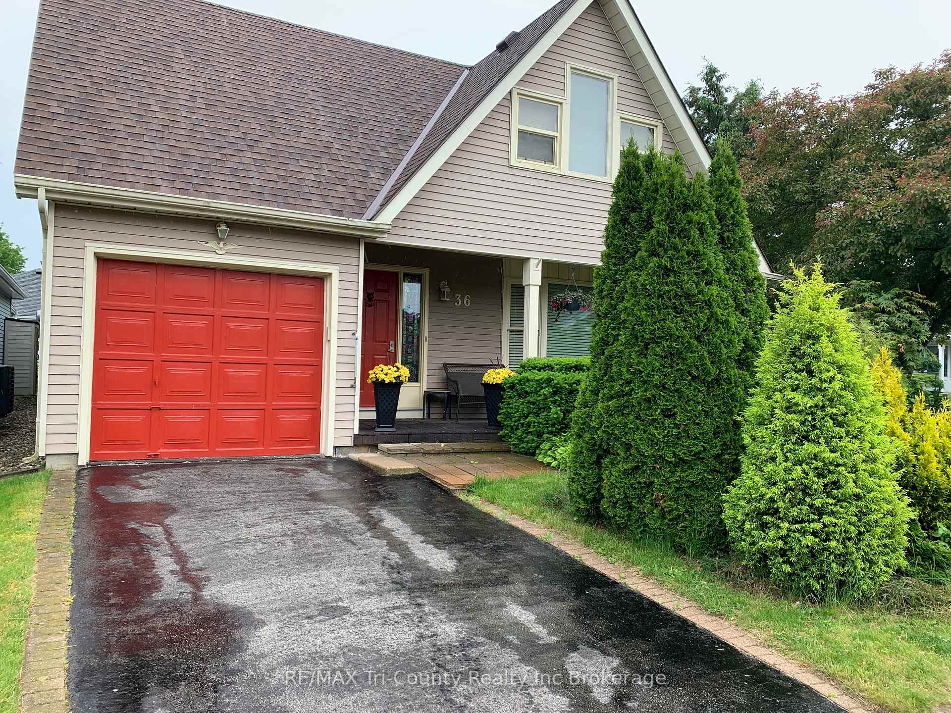 Photo 1 of 36 Sinclair Drive, Tillsonburg — HOMEH