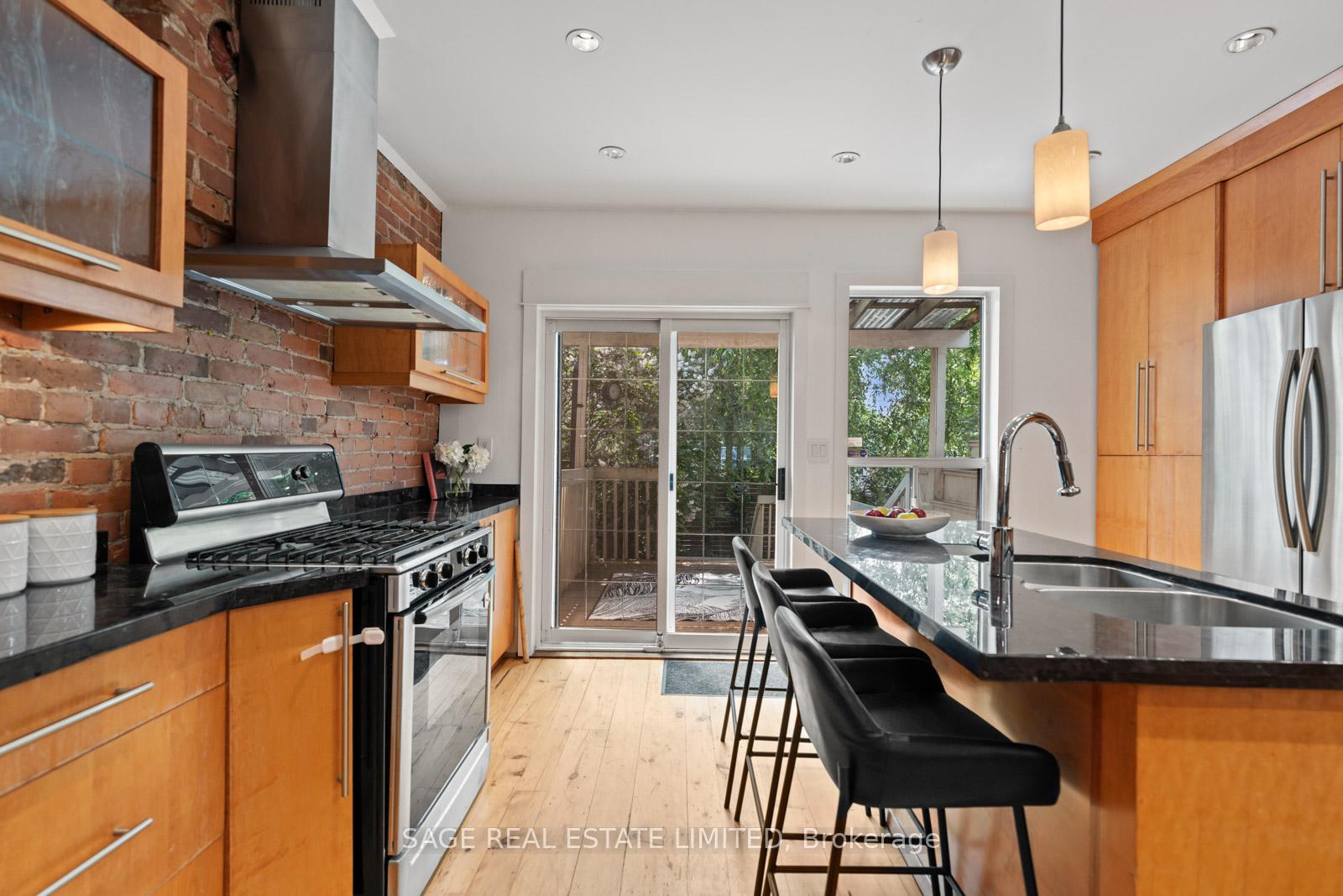 Photo 11 of 106 Bellefair Avenue, Toronto, The Beaches — HOMEH