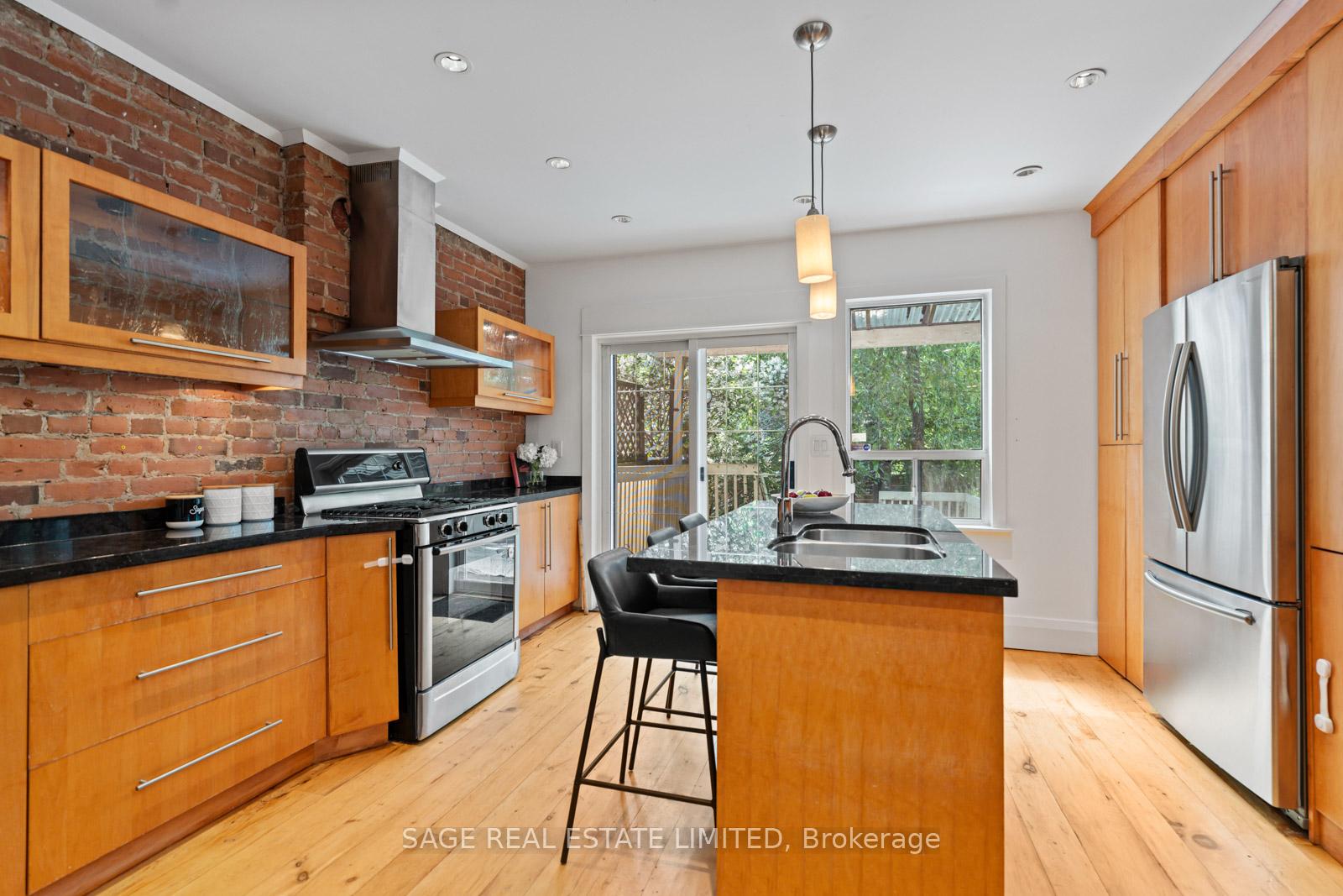 Photo 12 of 106 Bellefair Avenue, Toronto, The Beaches — HOMEH
